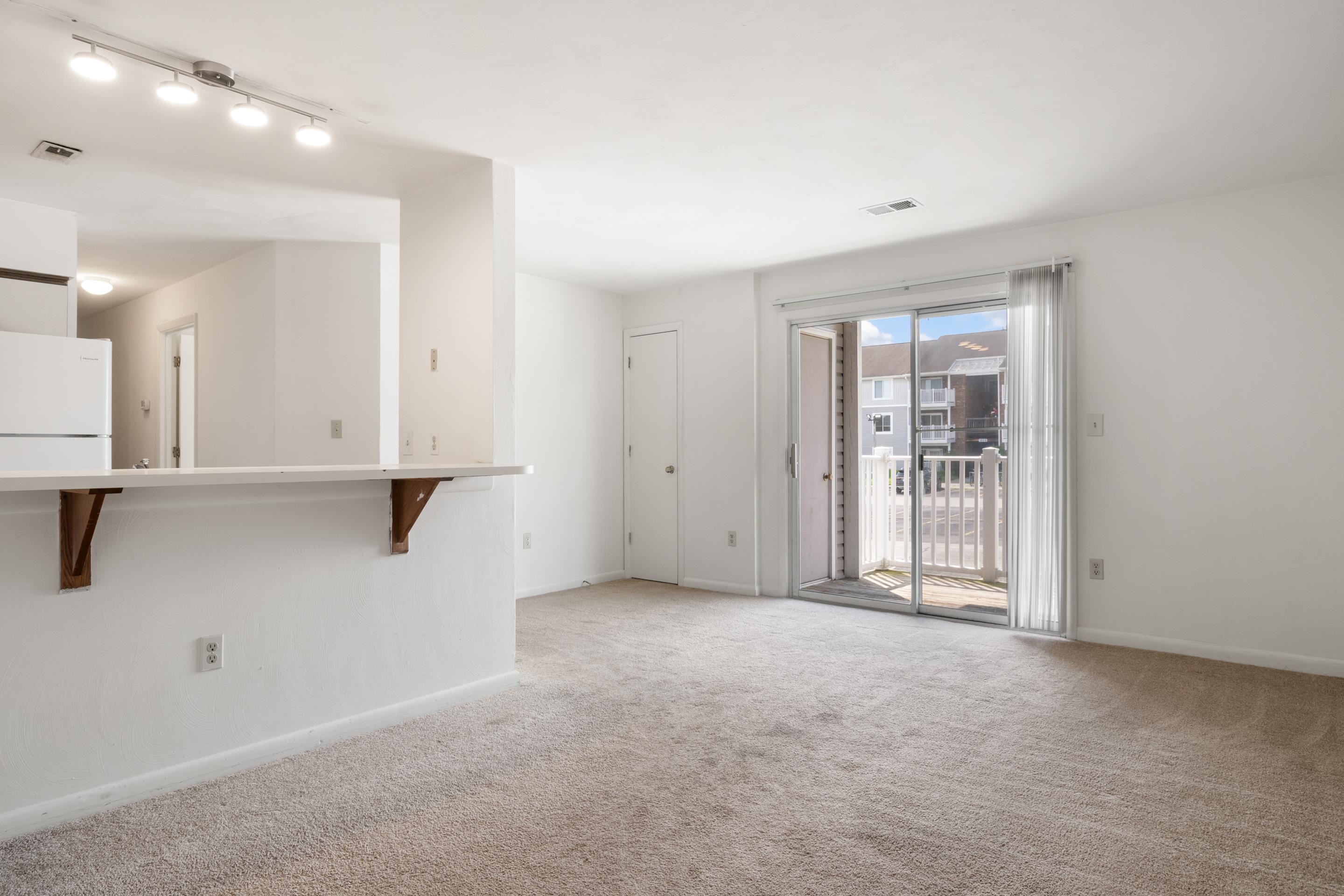 1206 University Terrace H