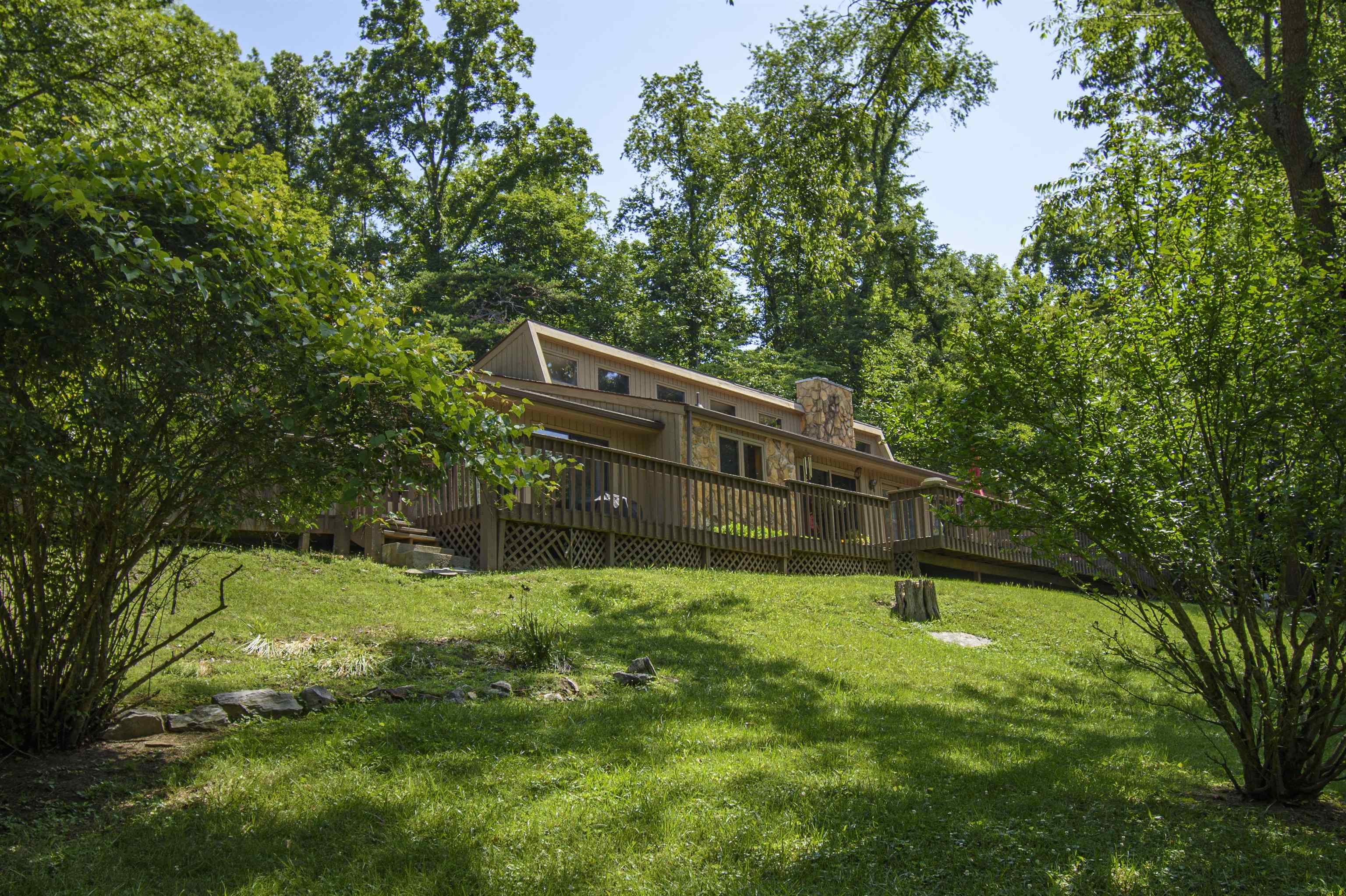 7562 Bluff View Drive