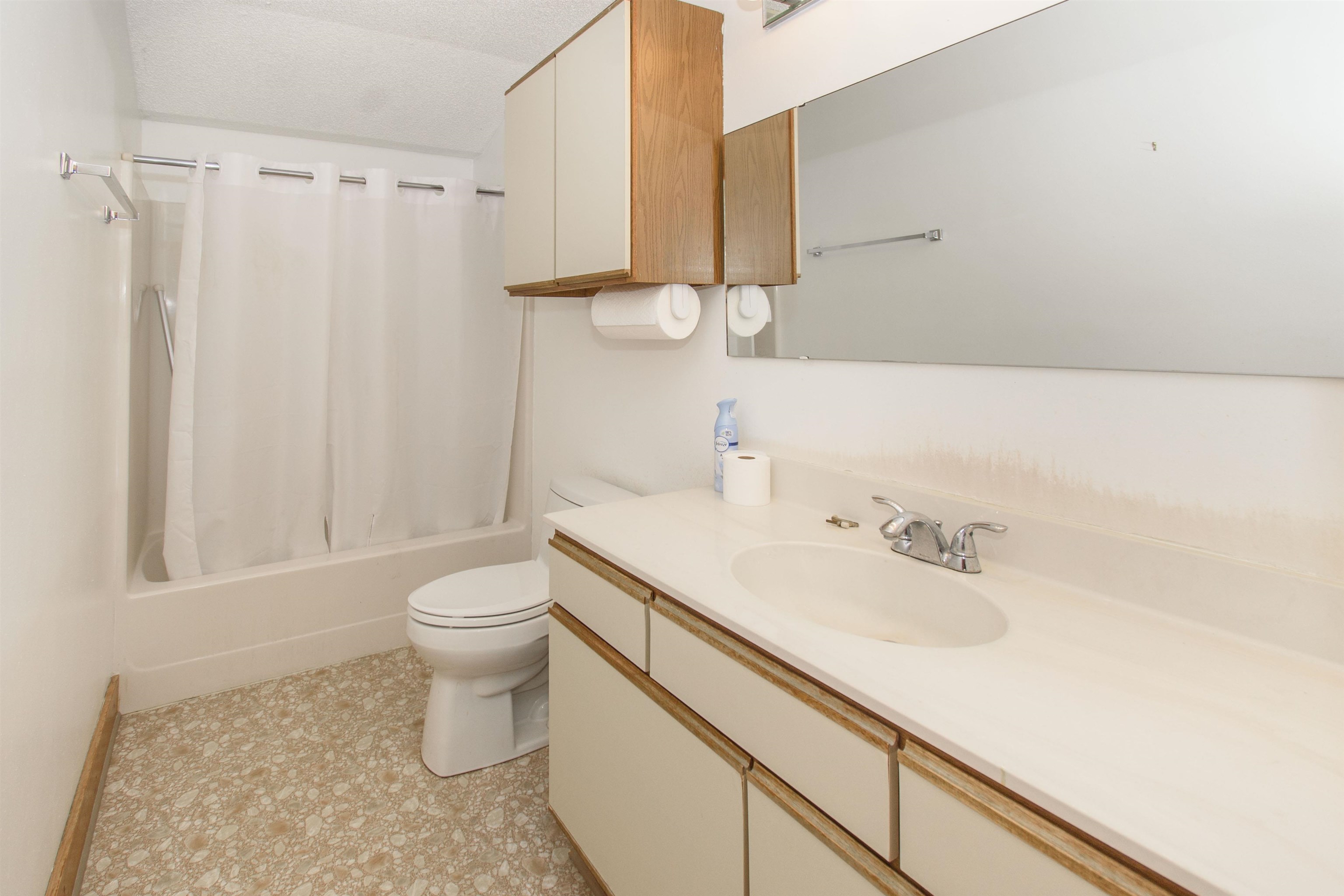 7562 Bluff View Drive