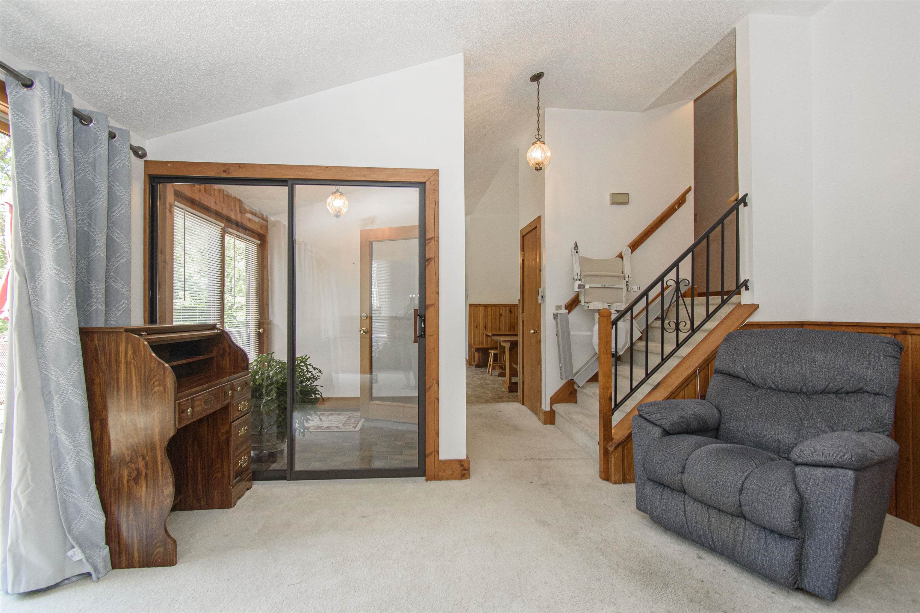 7562 Bluff View Drive