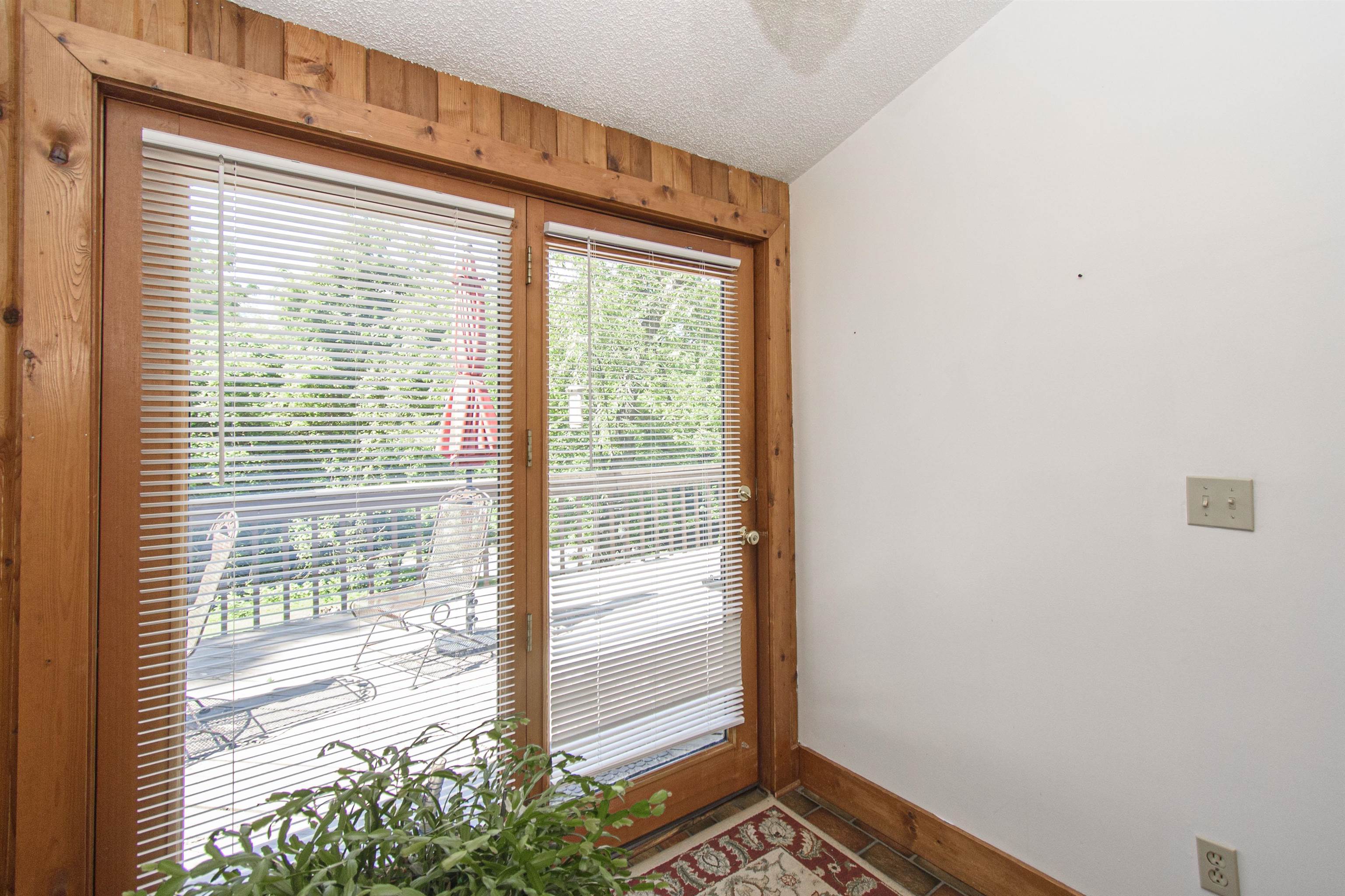 7562 Bluff View Drive