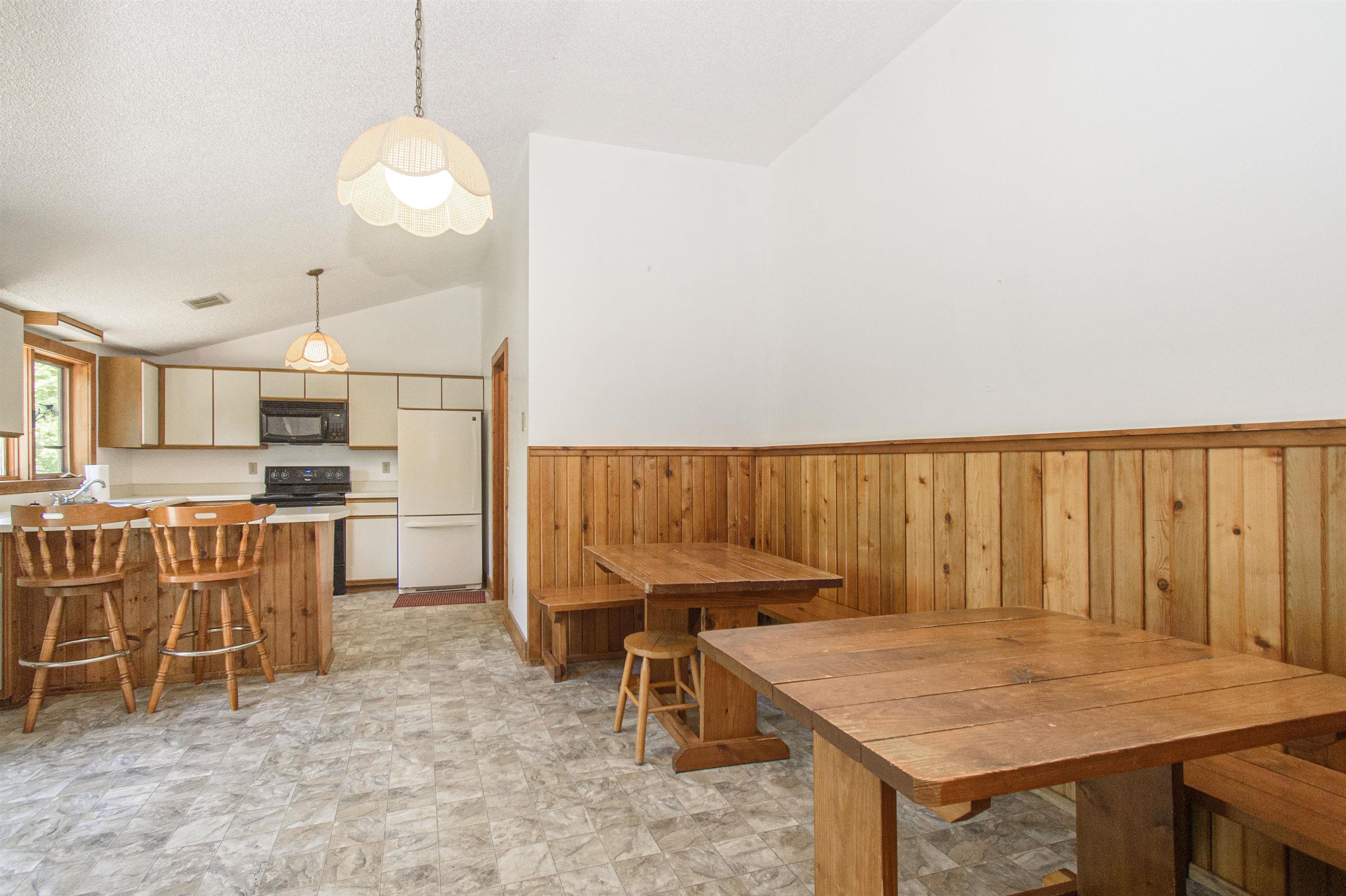 7562 Bluff View Drive