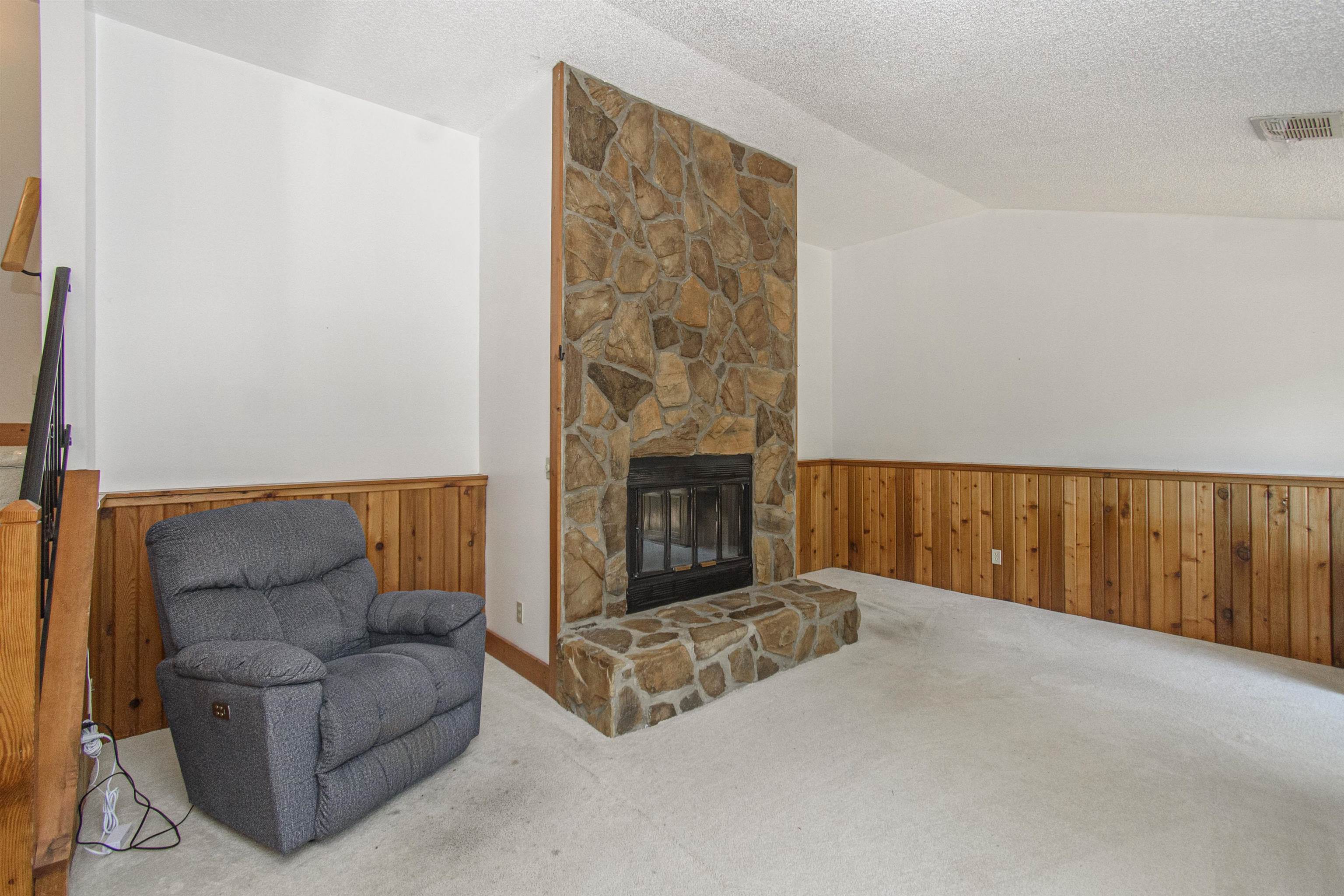 7562 Bluff View Drive