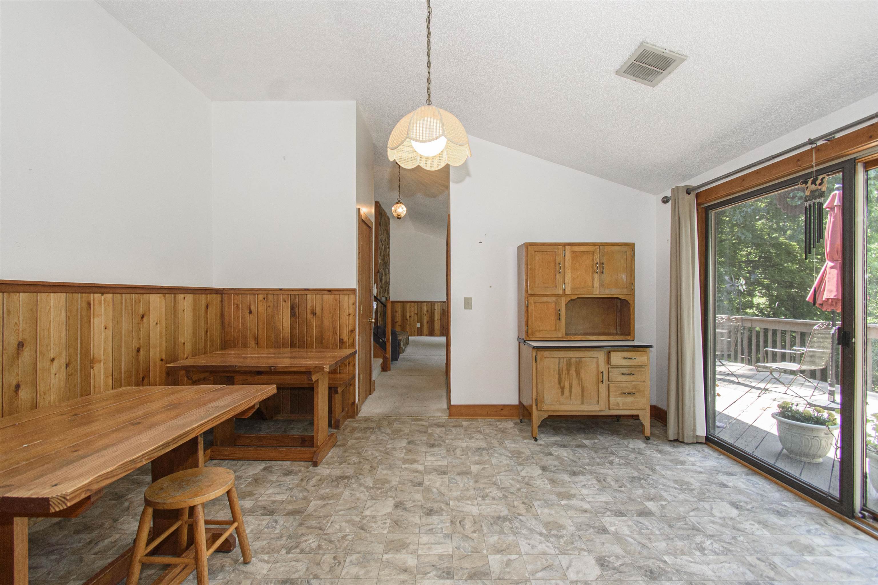 7562 Bluff View Drive