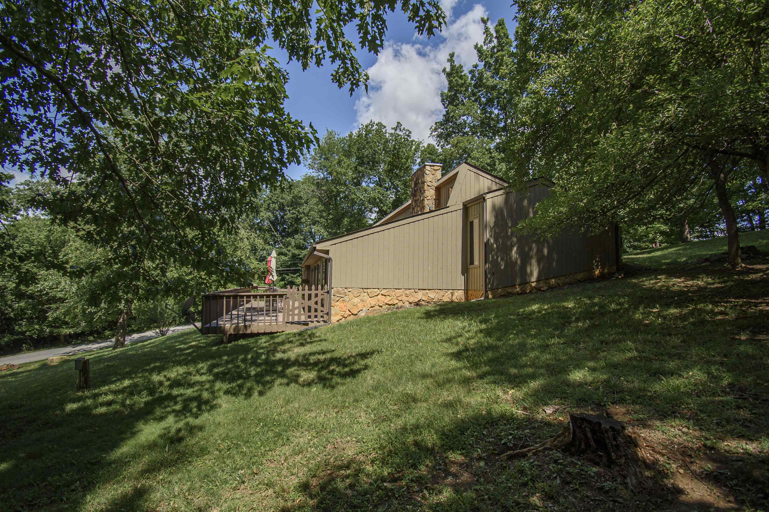 7562 Bluff View Drive