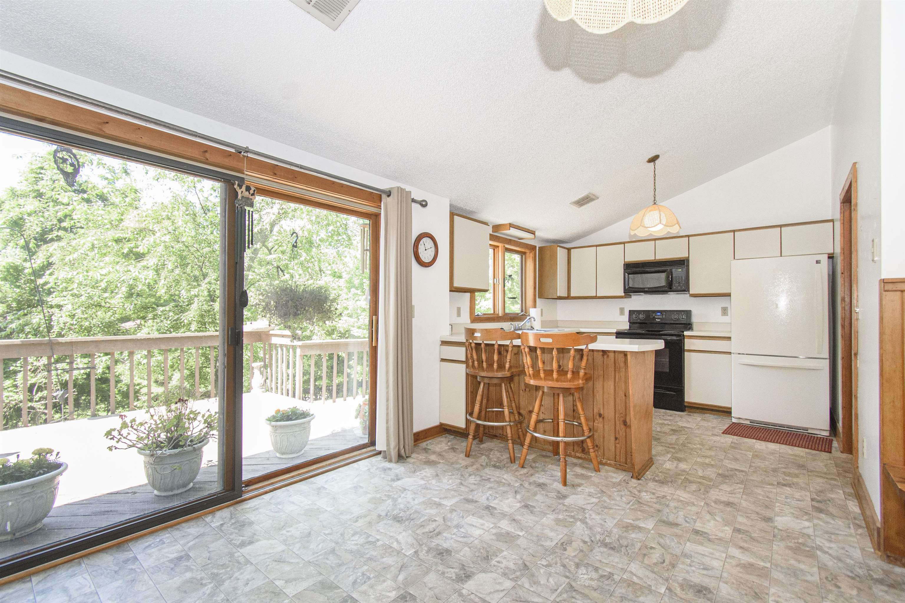 7562 Bluff View Drive