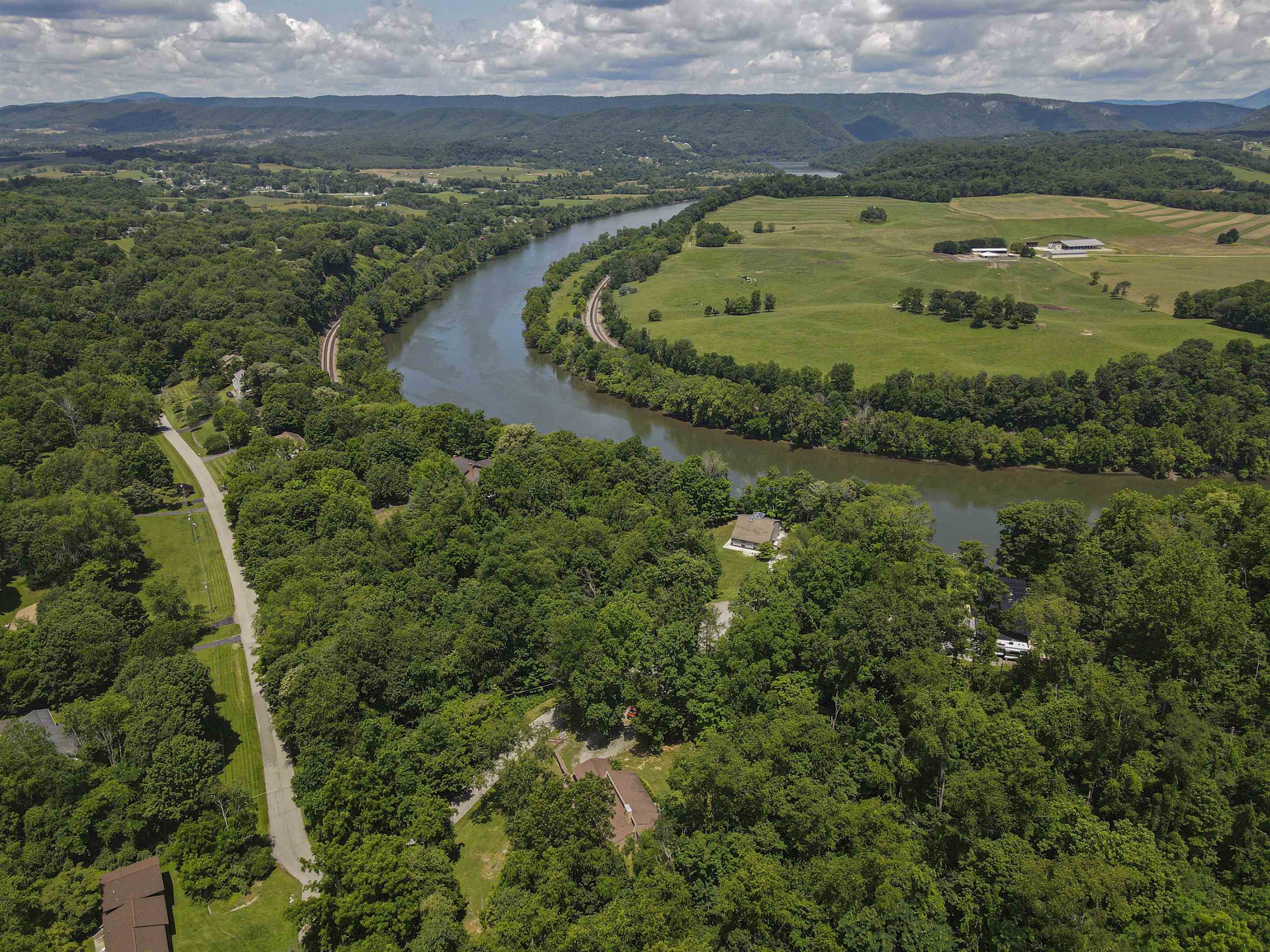 7562 Bluff View Drive