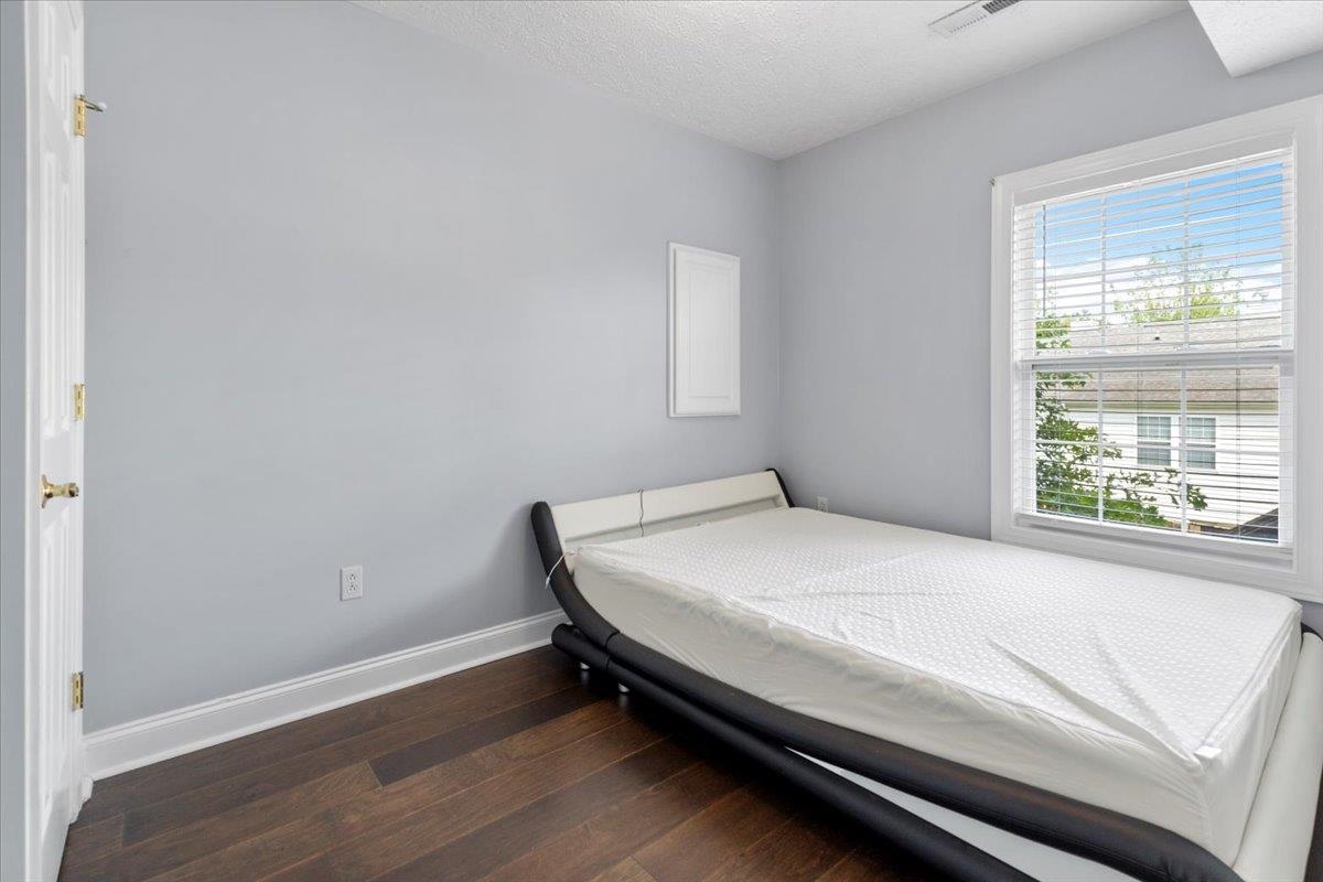 1535 PROVIDENCE Boulevard