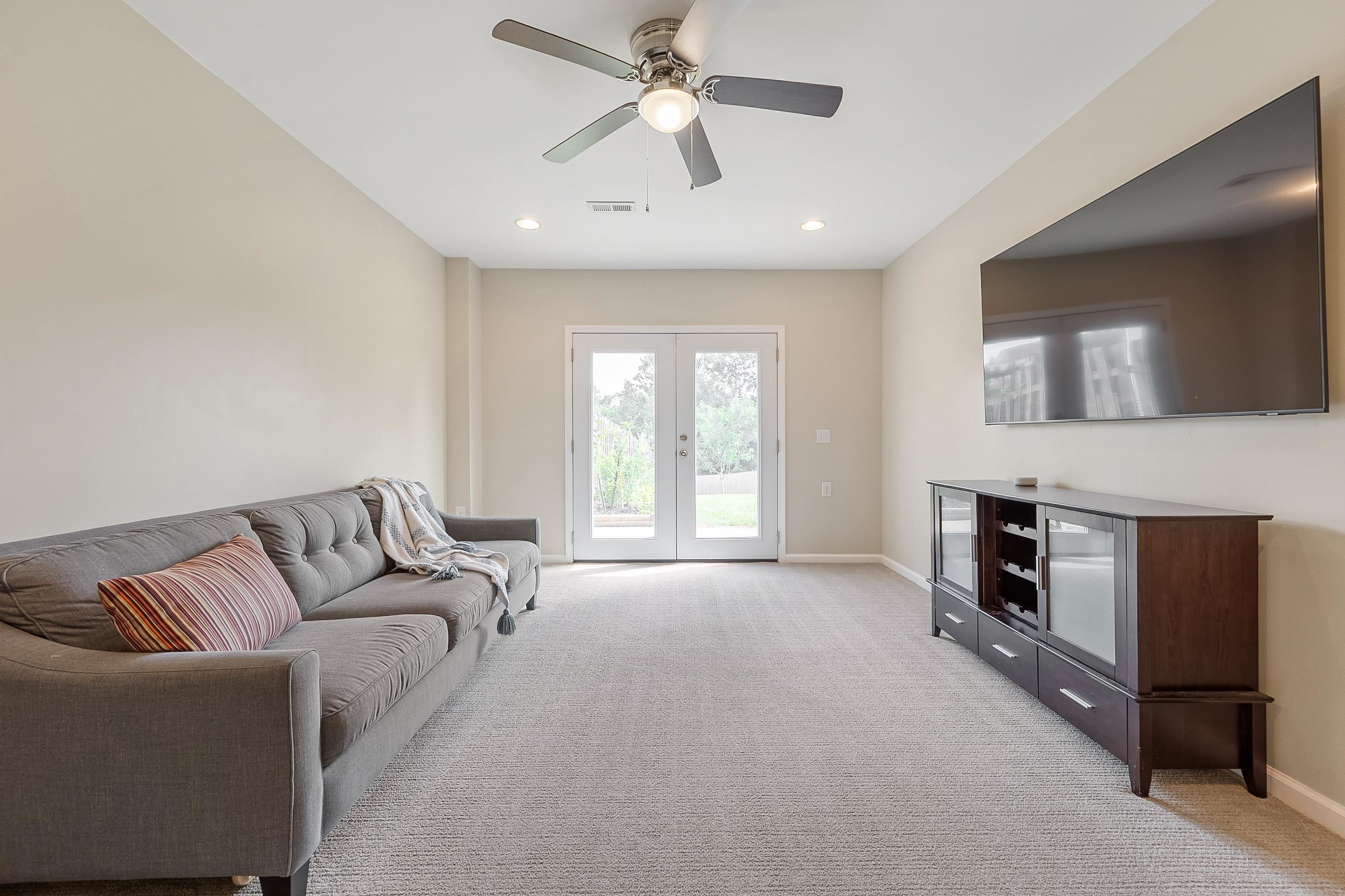 1400 Sleepy Hollow Rd Road