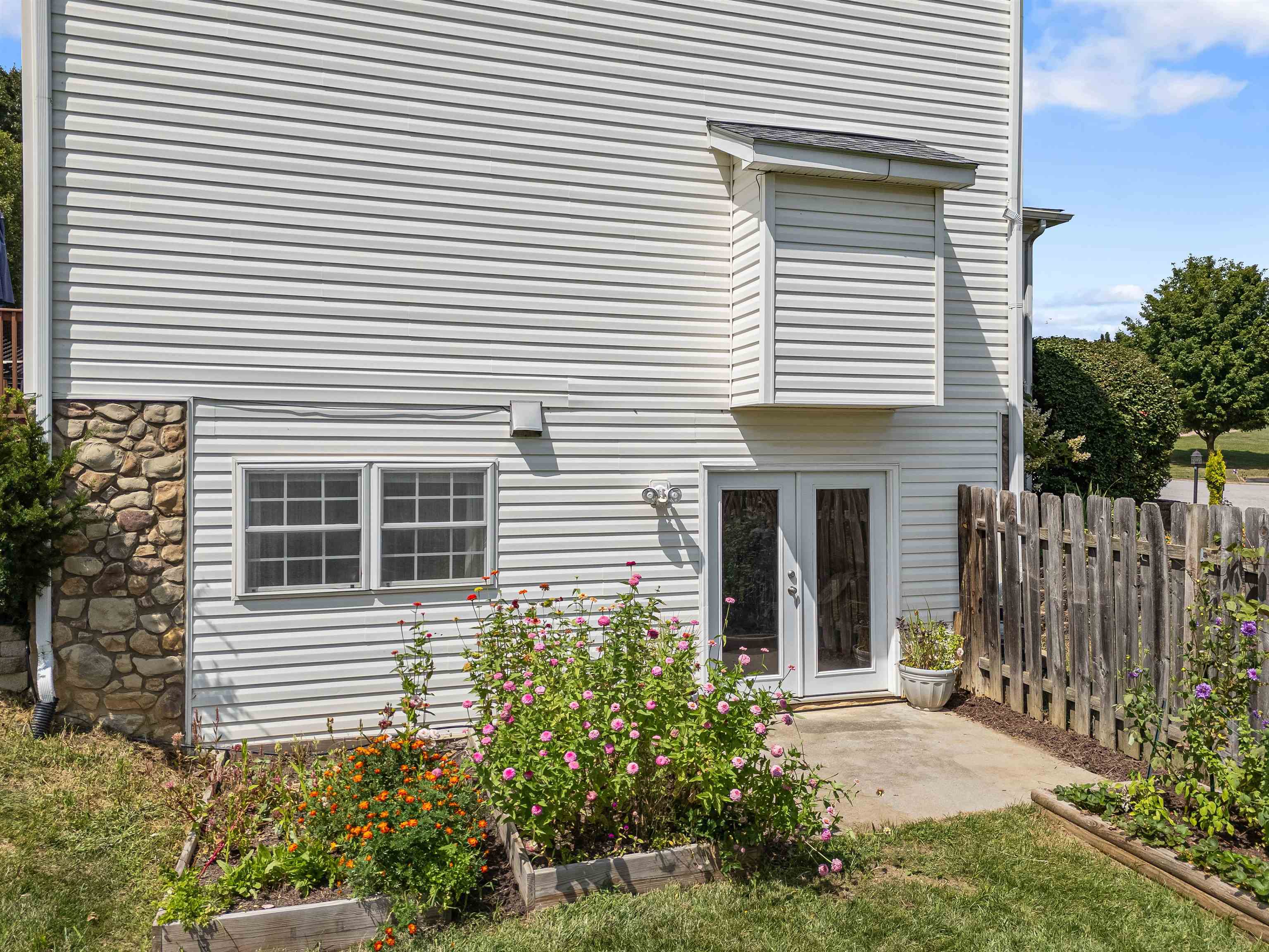 1400 Sleepy Hollow Rd Road