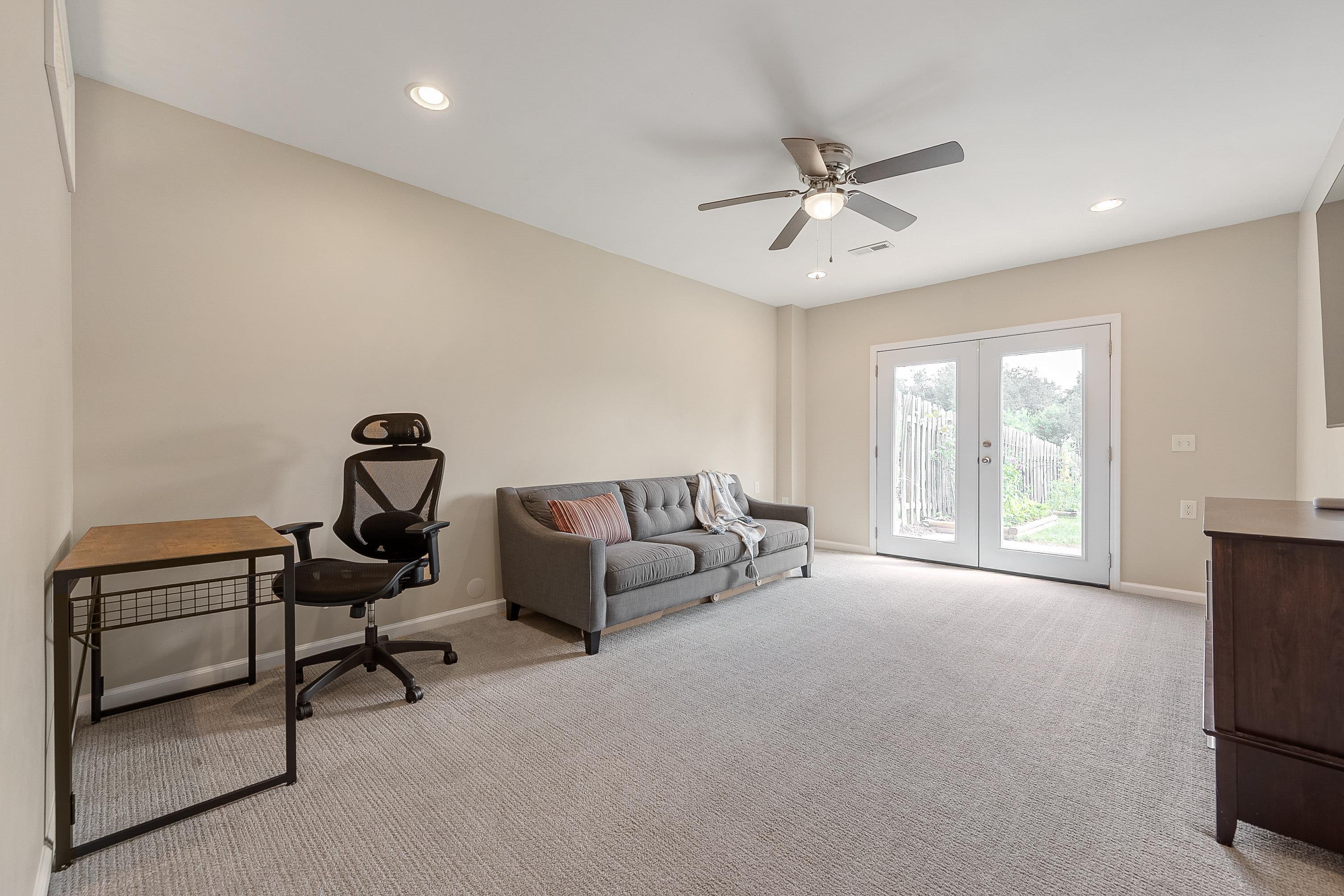 1400 Sleepy Hollow Rd Road