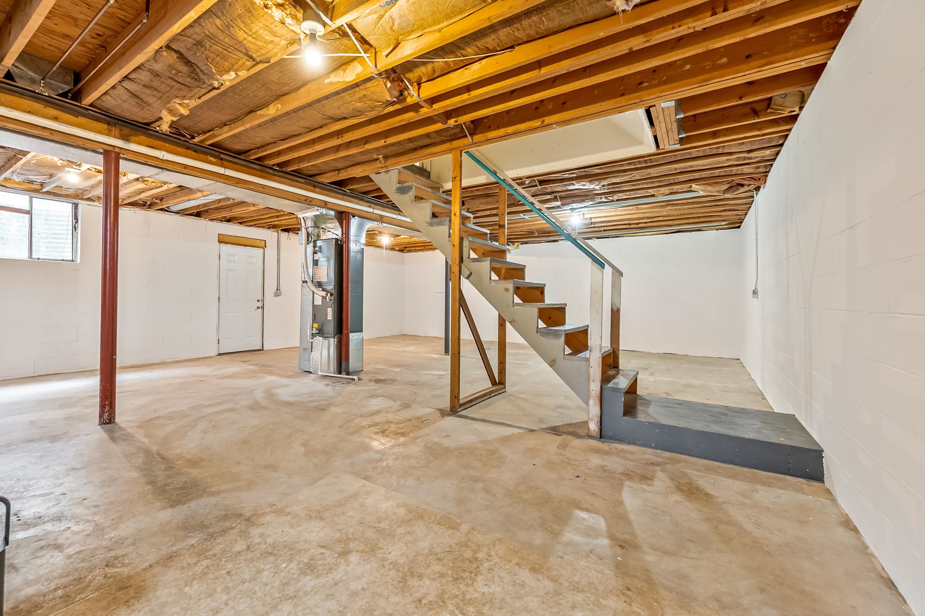 806 Horseshoe Lane