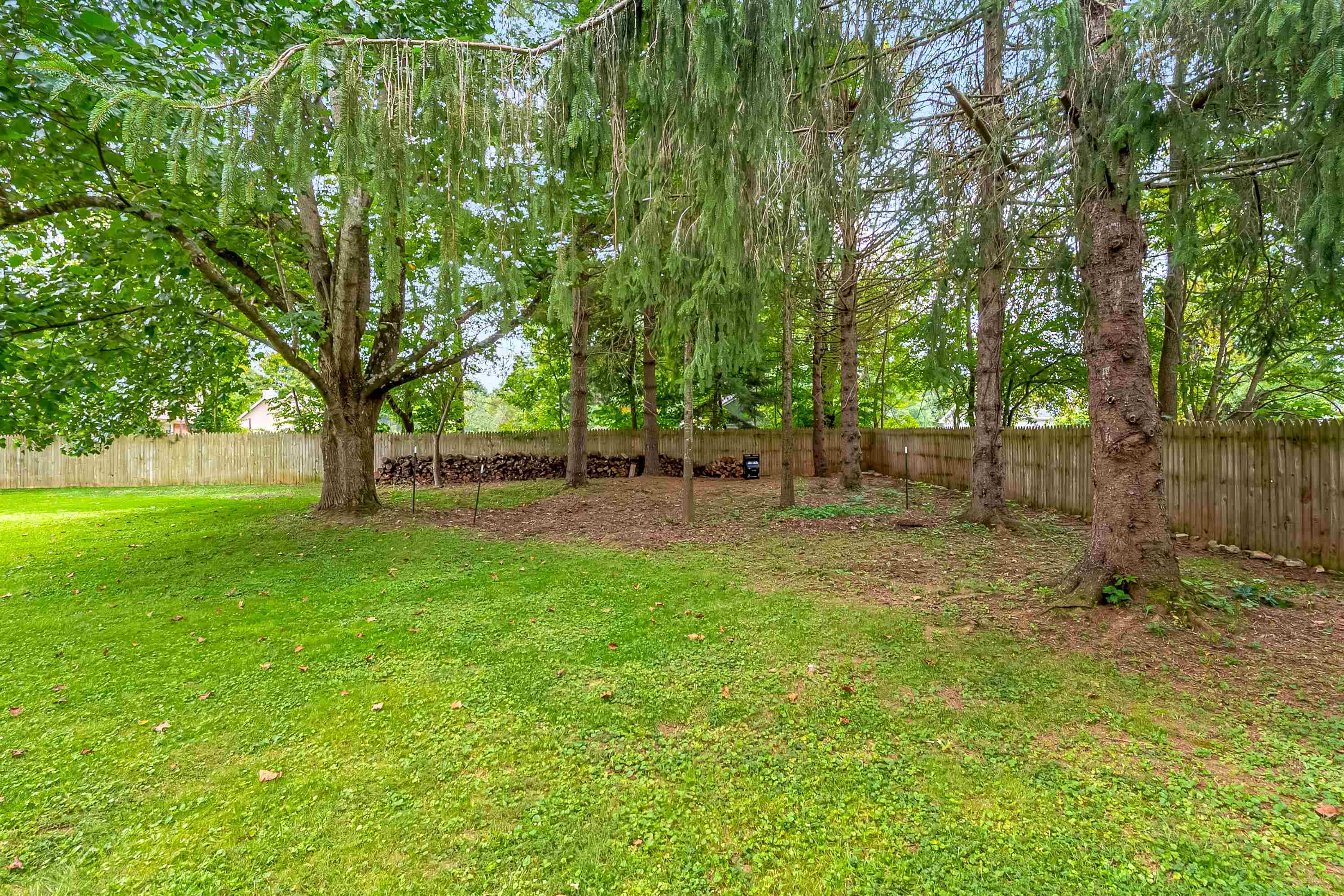 806 Horseshoe Lane