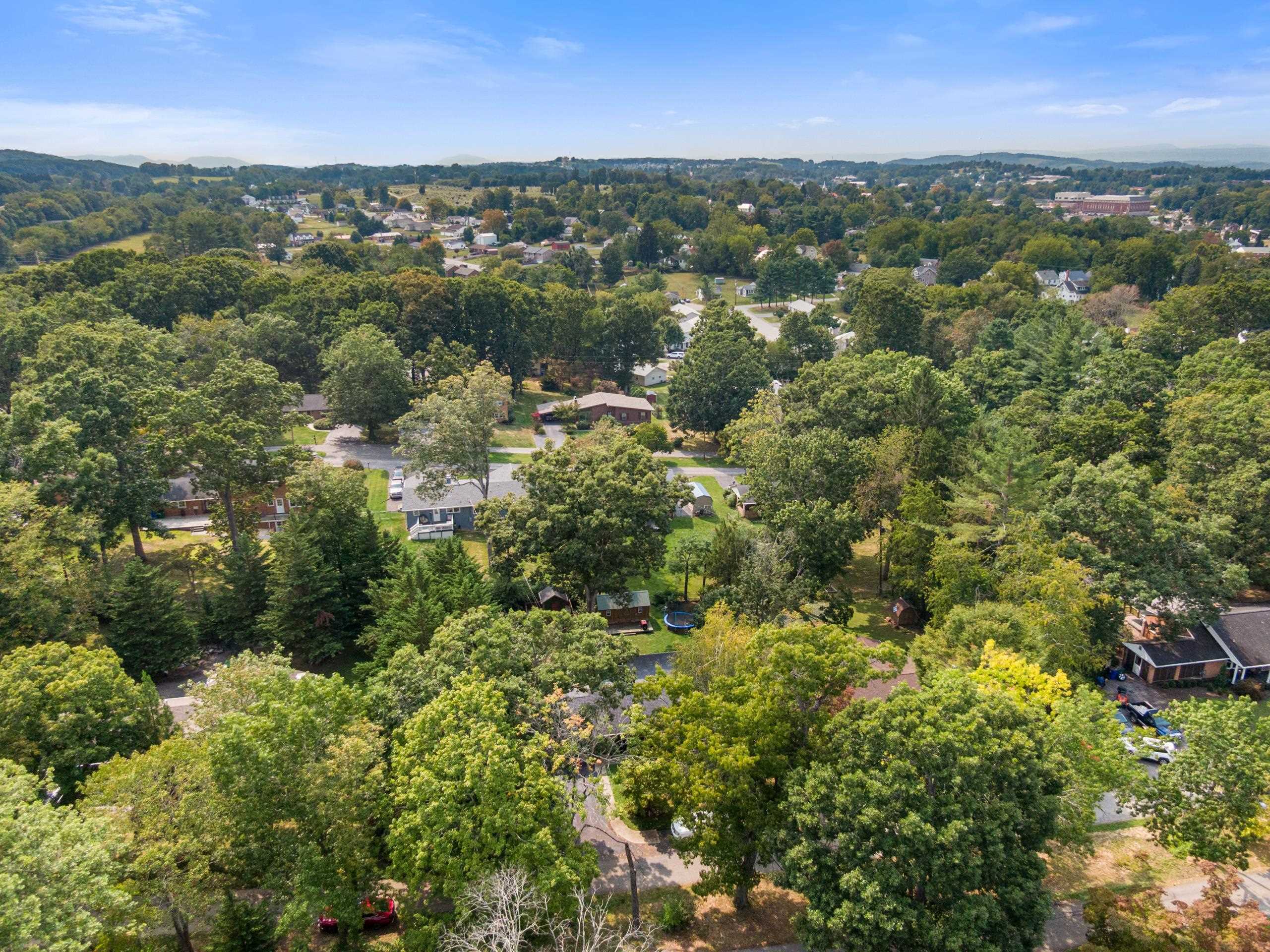 425 OVERHILL Road