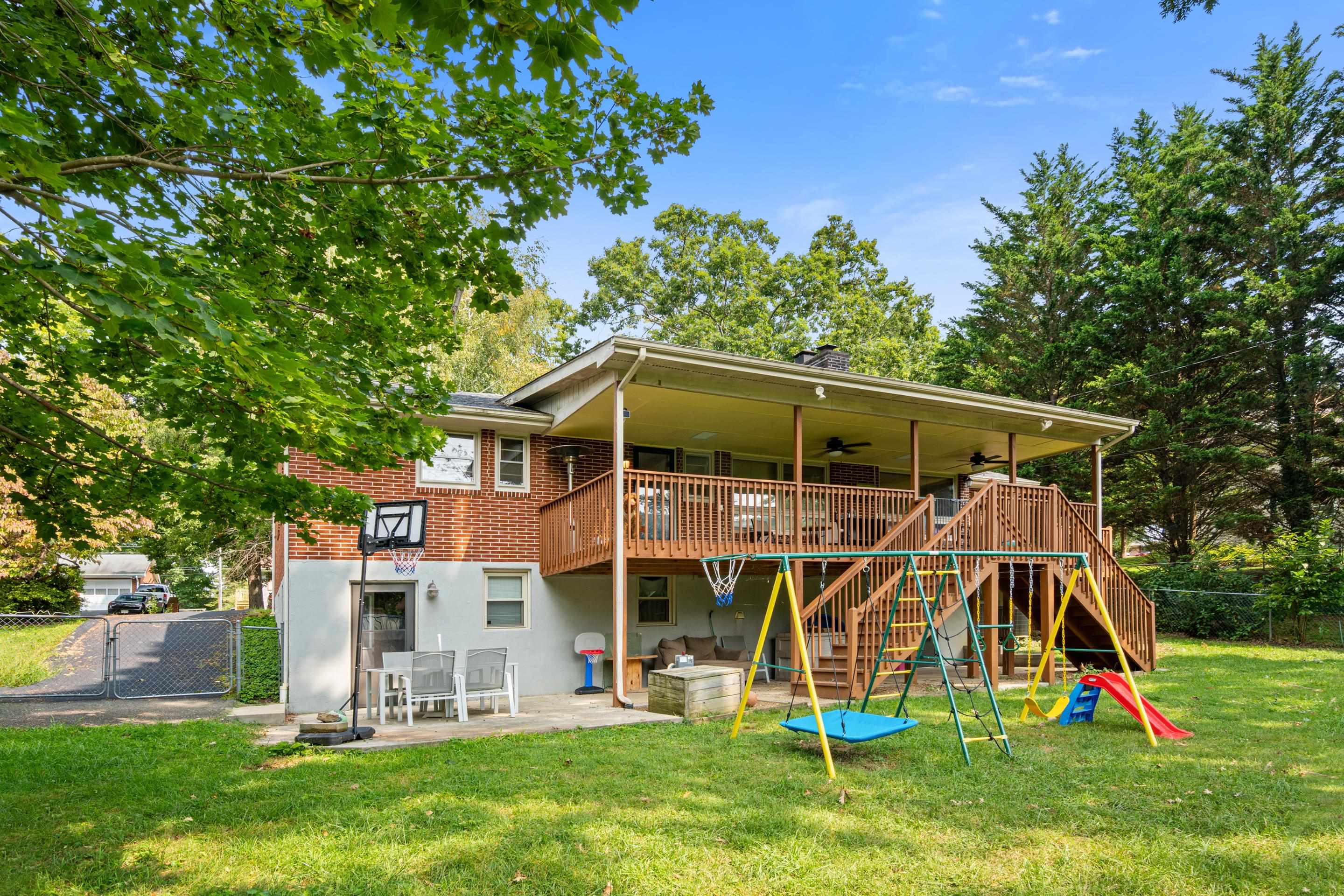 425 OVERHILL Road