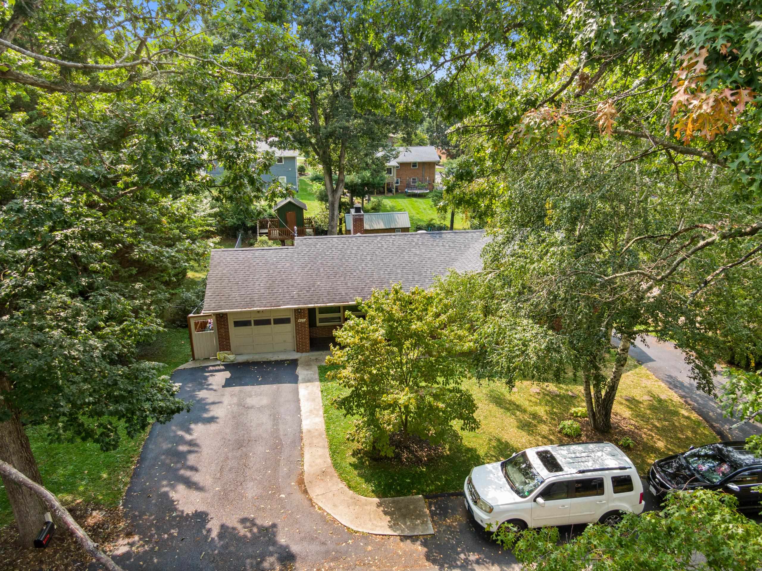 425 OVERHILL Road