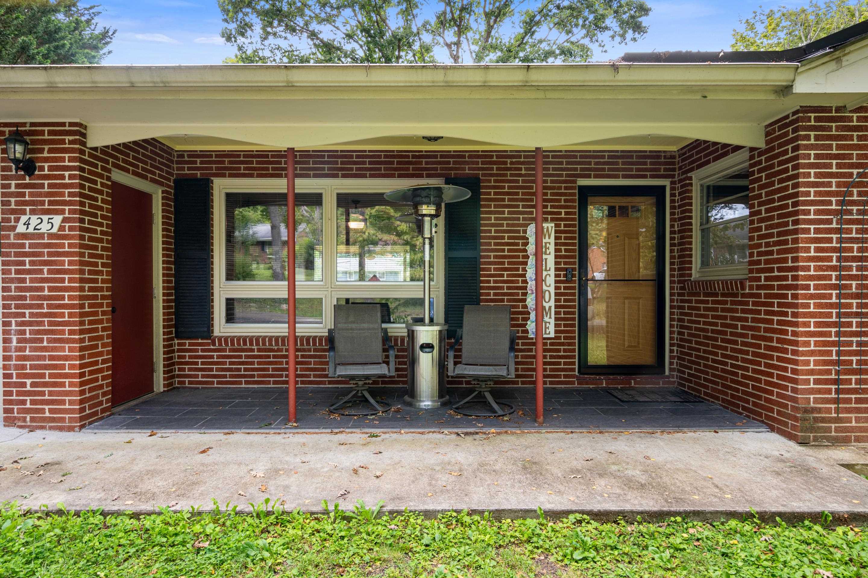 425 OVERHILL Road