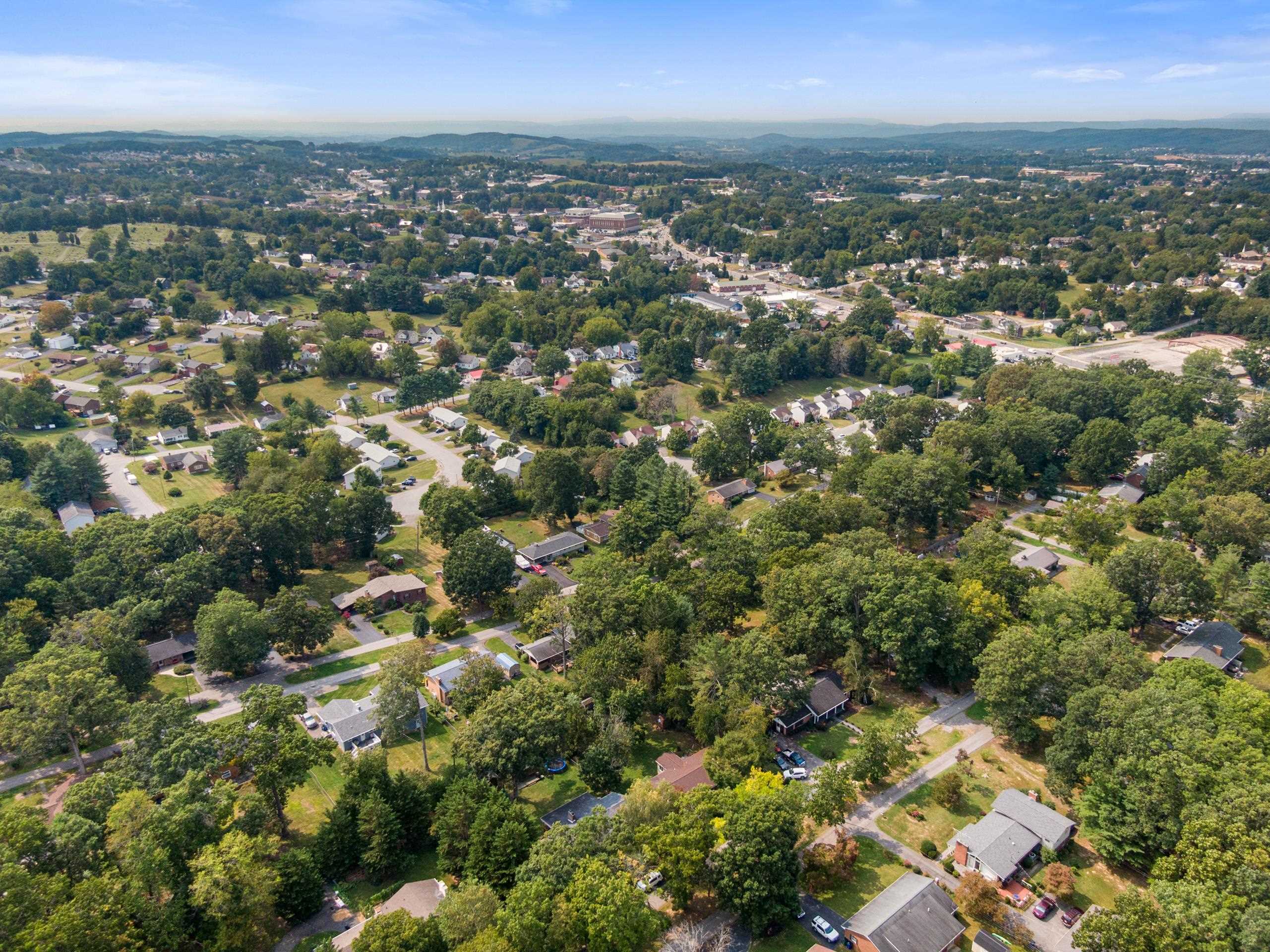 425 OVERHILL Road