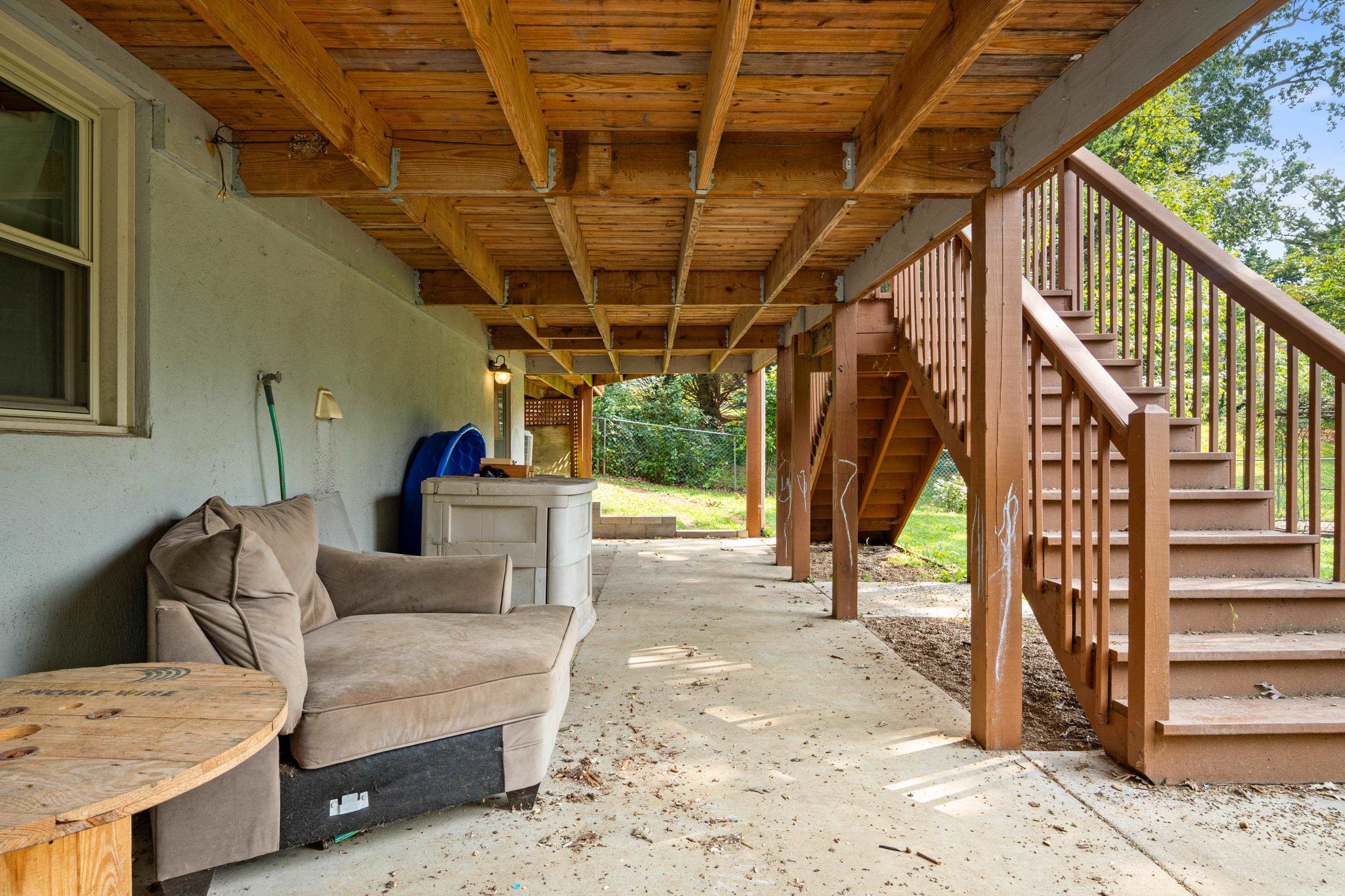 425 OVERHILL Road