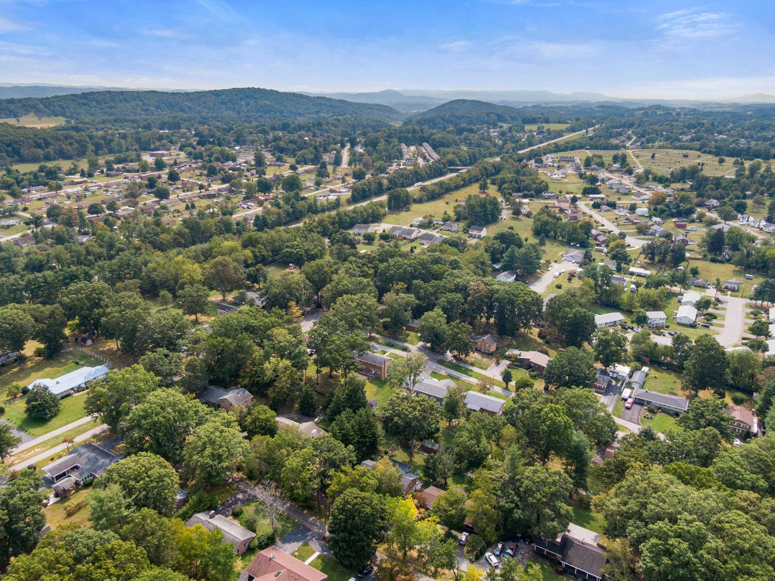 425 OVERHILL Road