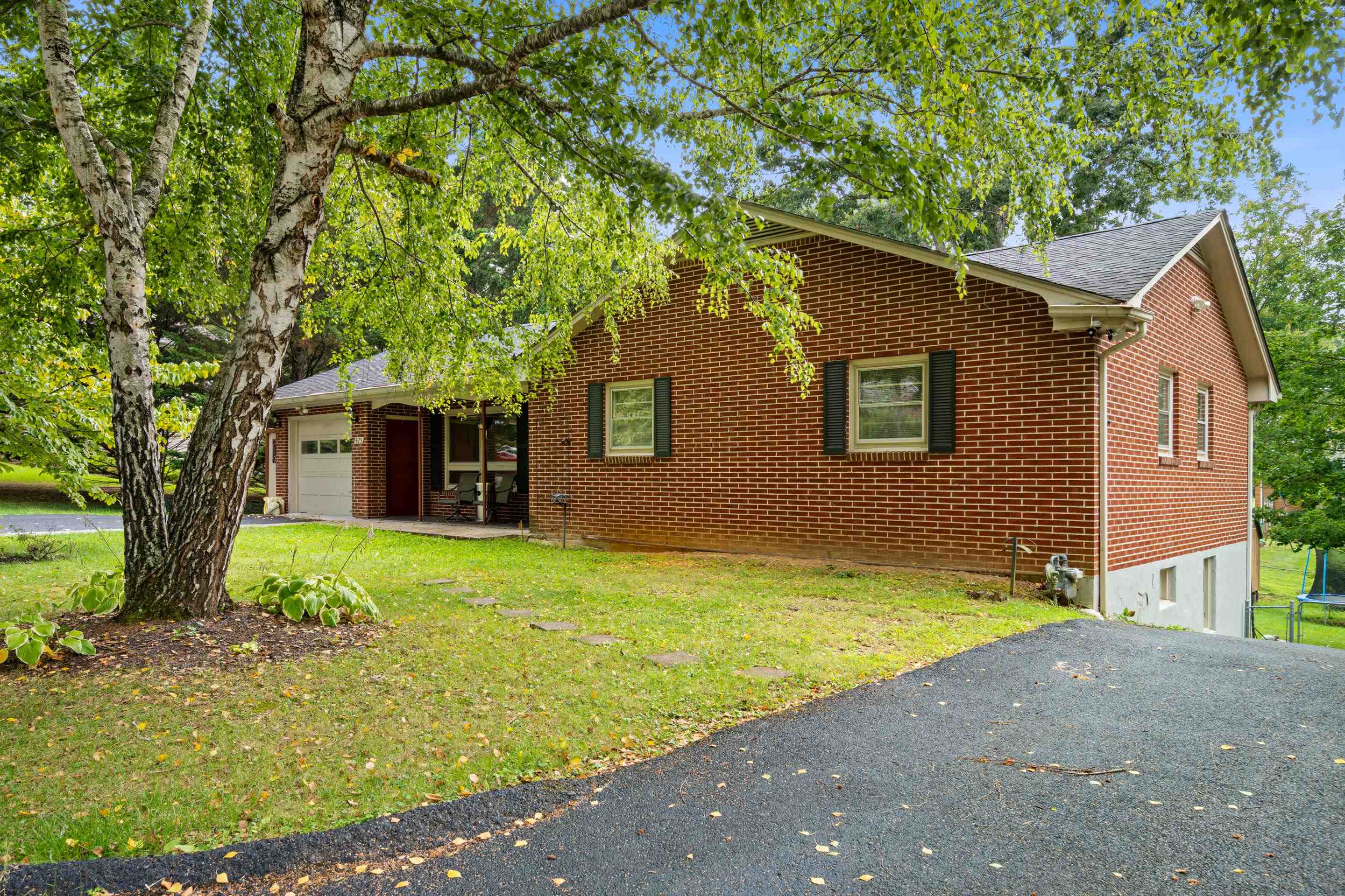 425 OVERHILL Road