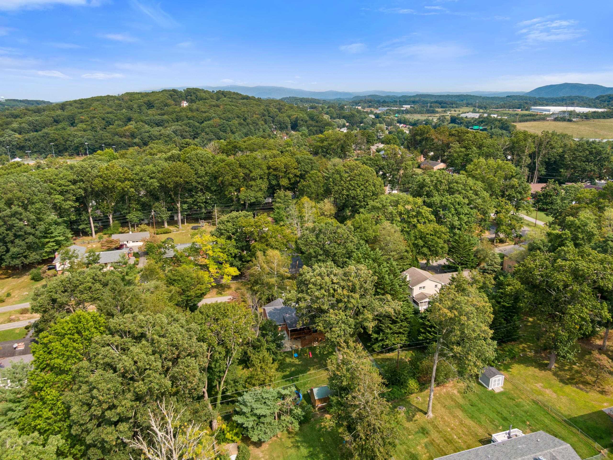 425 OVERHILL Road