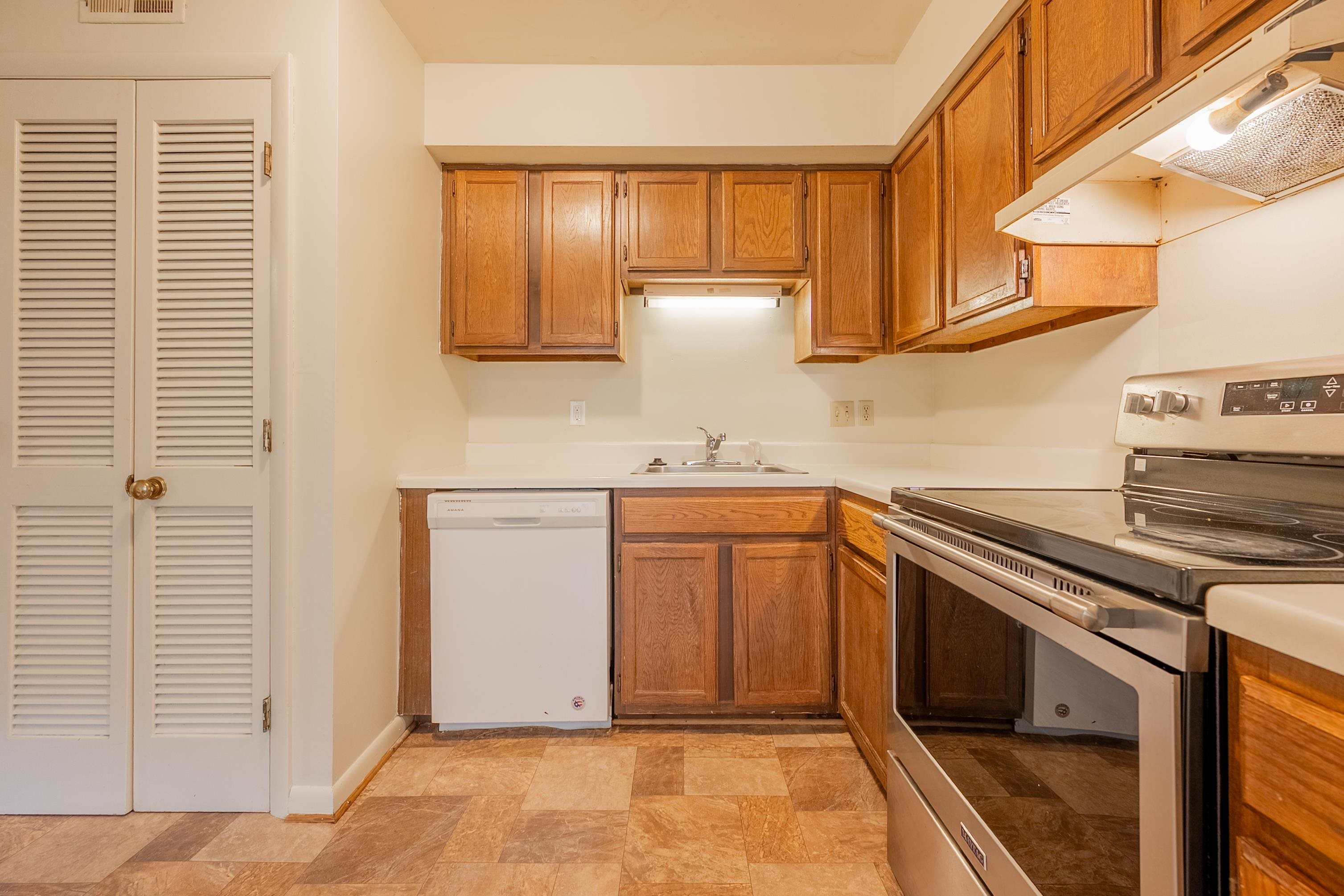 1734 Donlee Drive 114