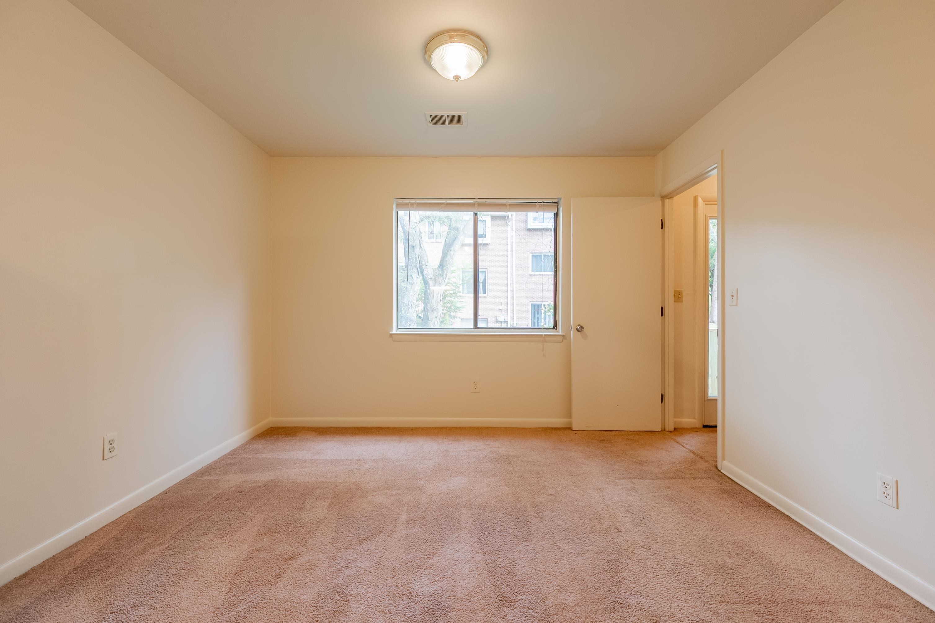 1734 Donlee Drive 114