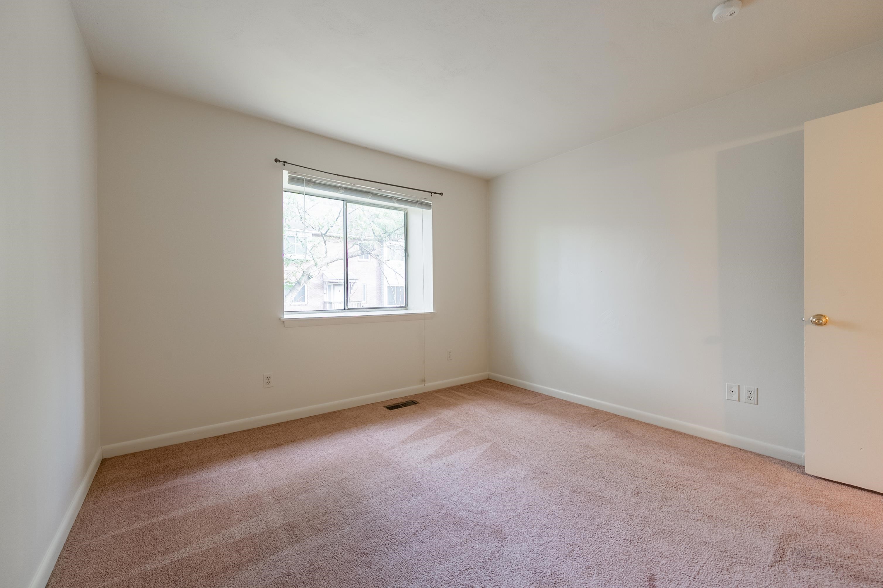 1734 Donlee Drive 114