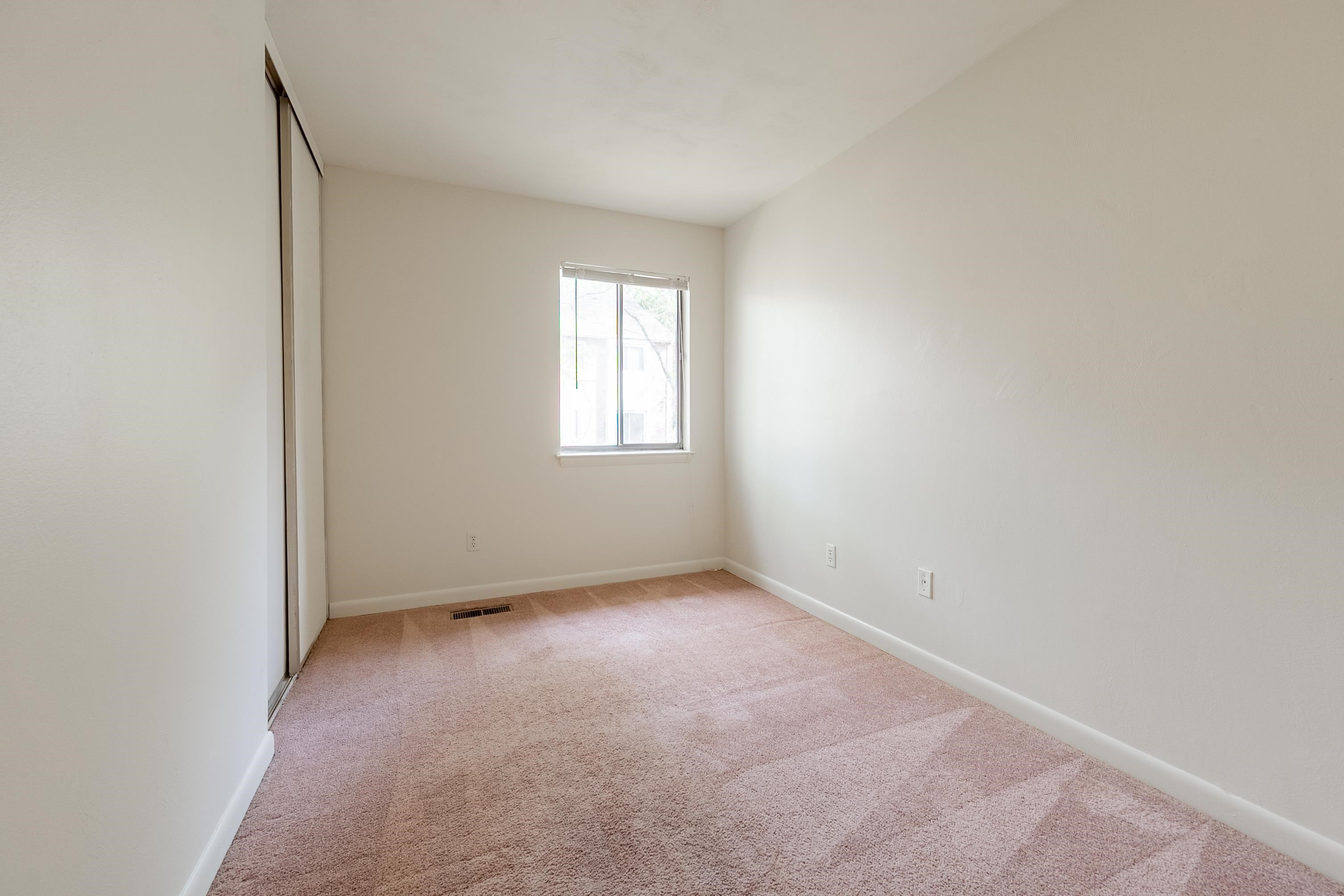 1734 Donlee Drive 114