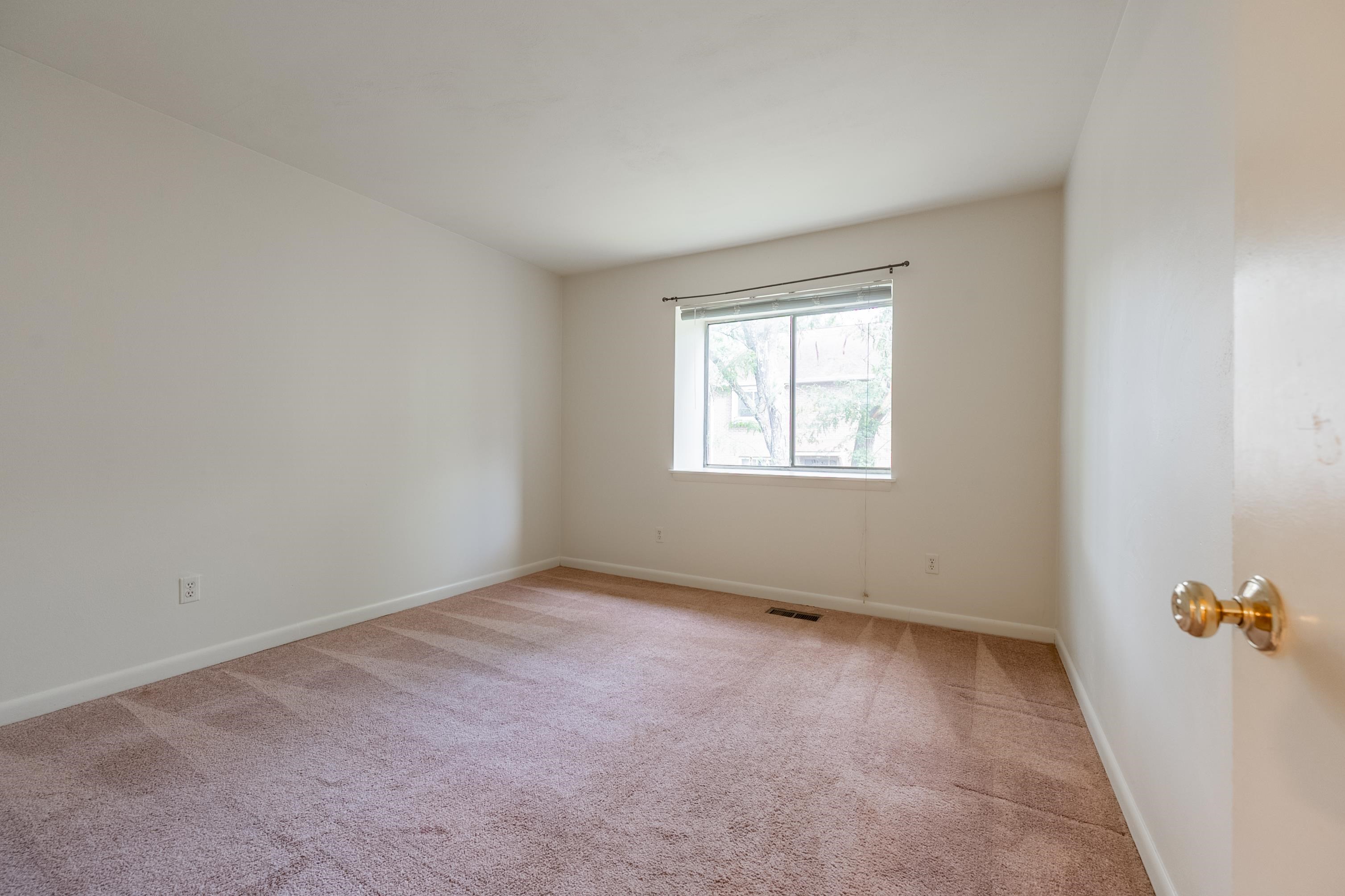 1734 Donlee Drive 114