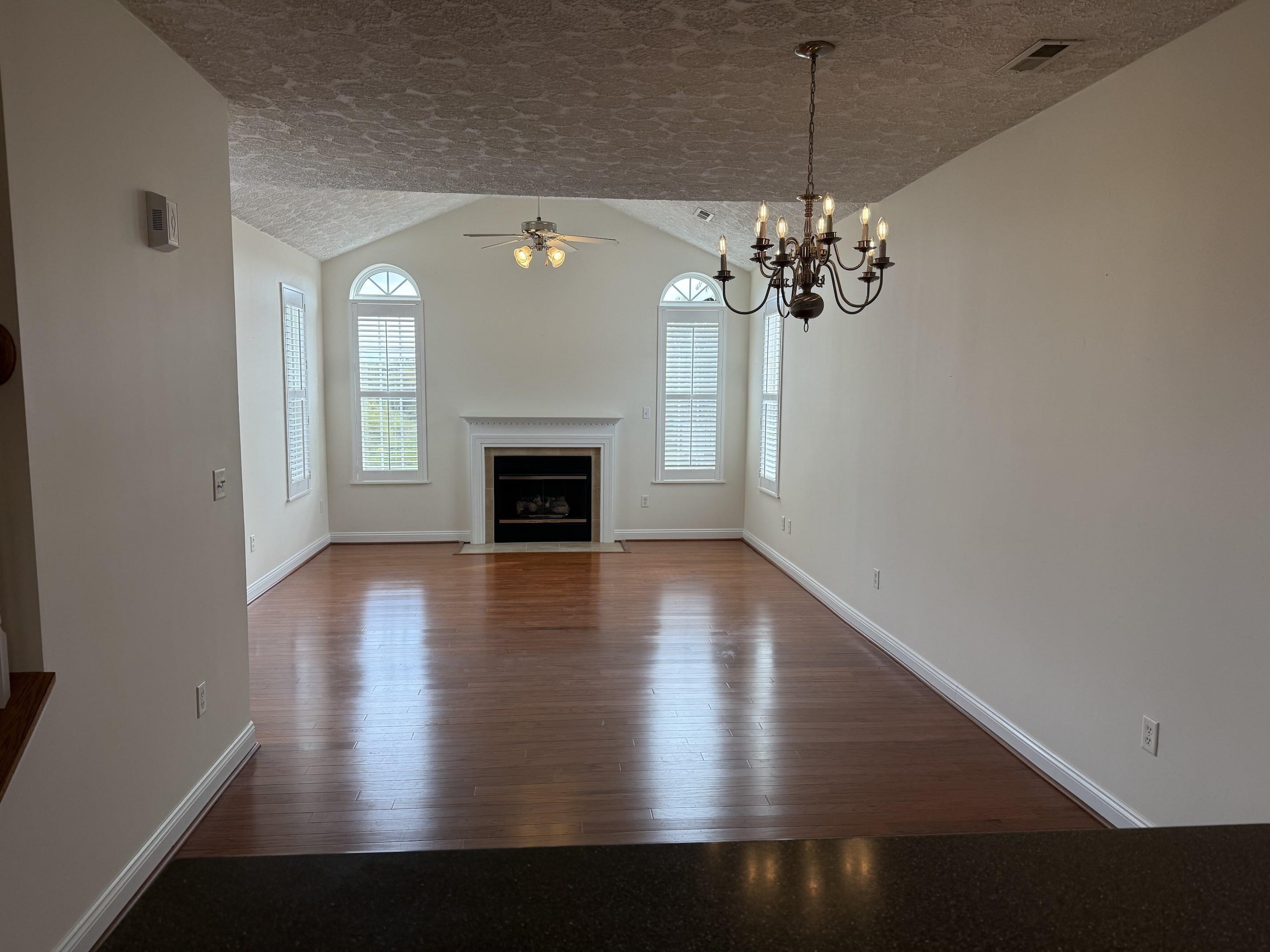 173 E PATRIOT Way 13-3