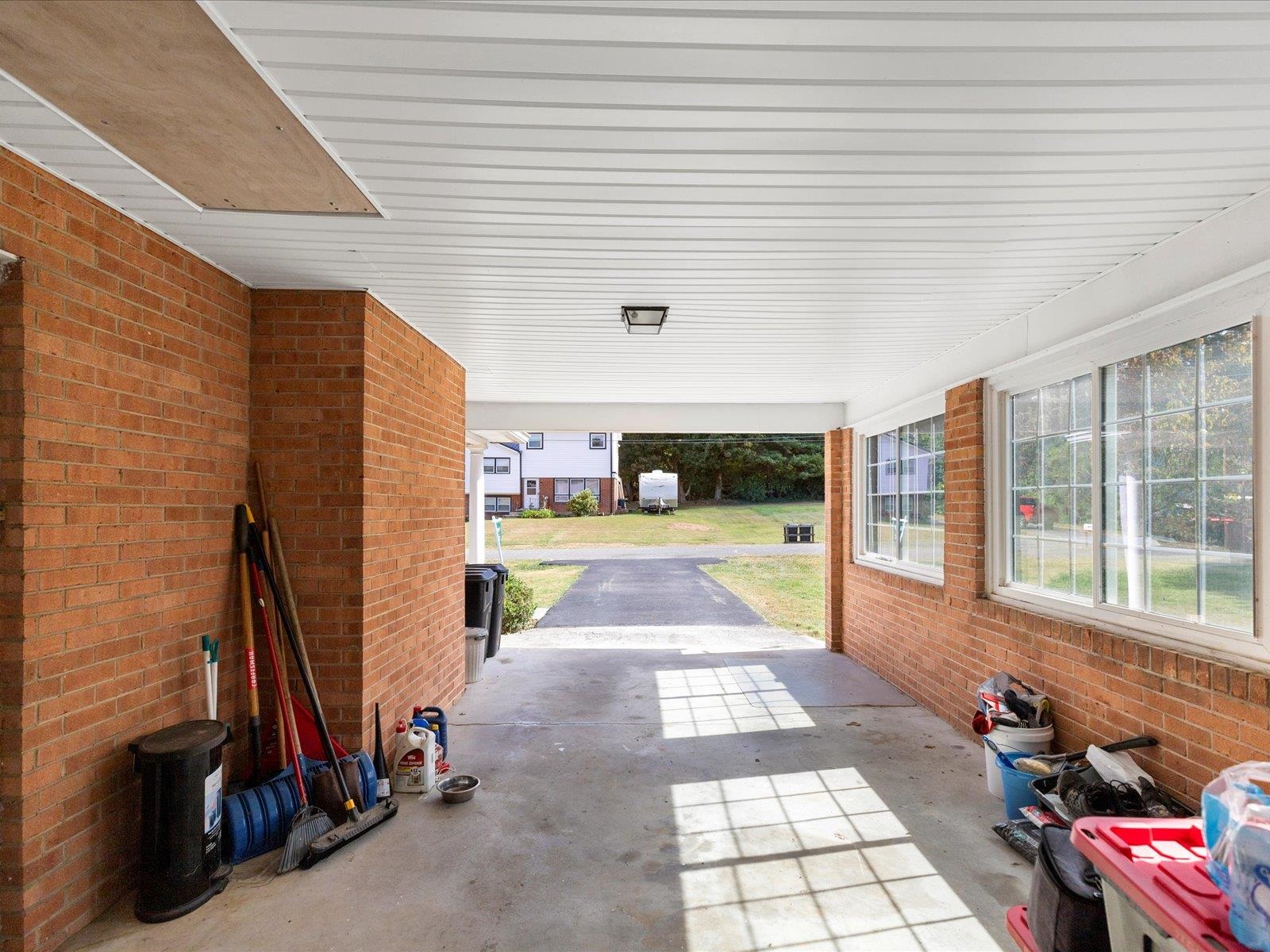 331 Roseberry St Street