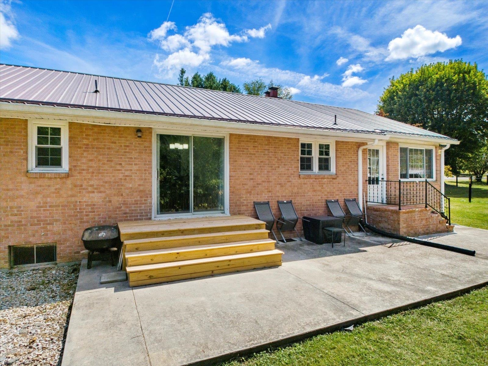 331 Roseberry St Street