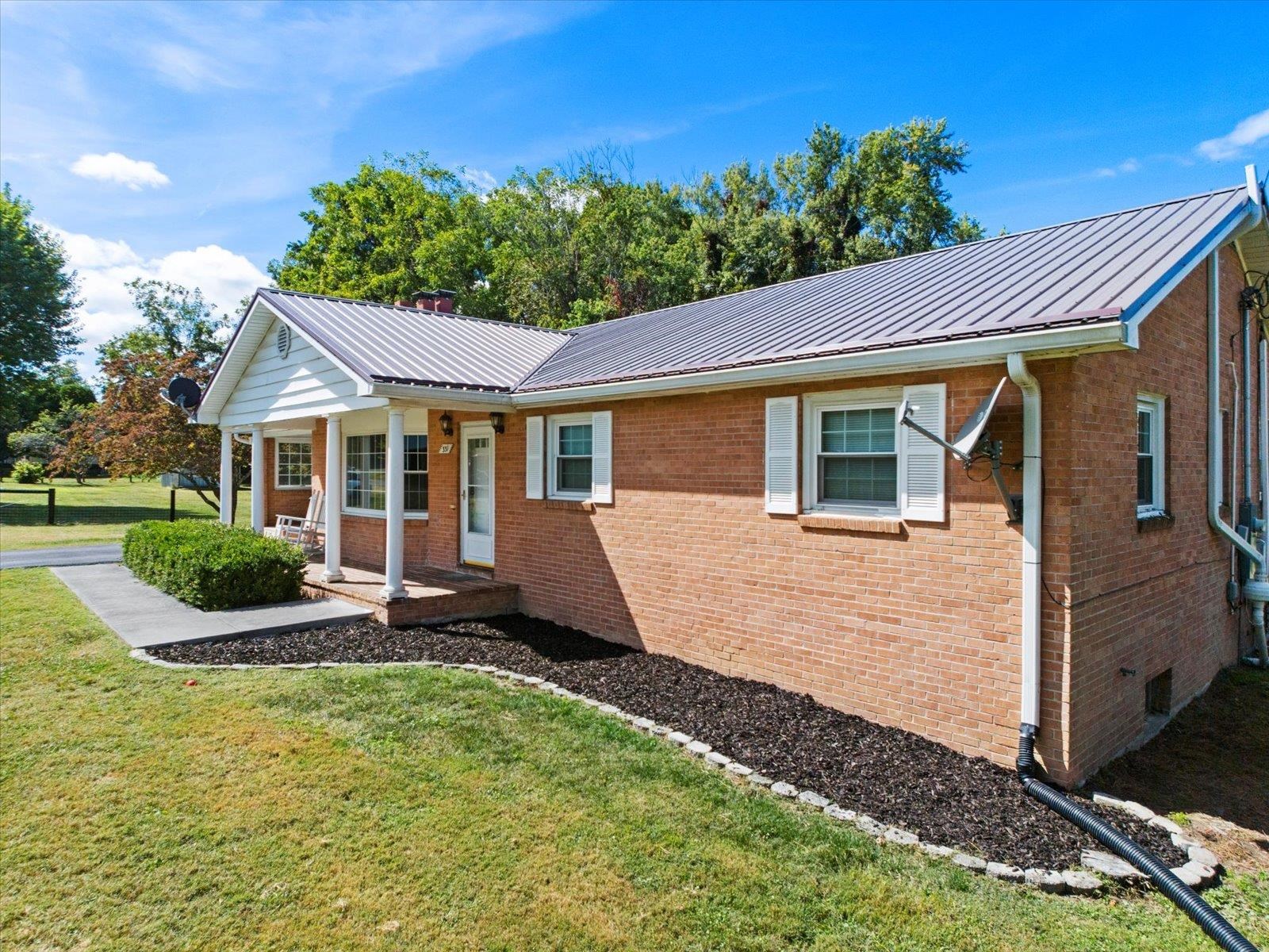 331 Roseberry St Street