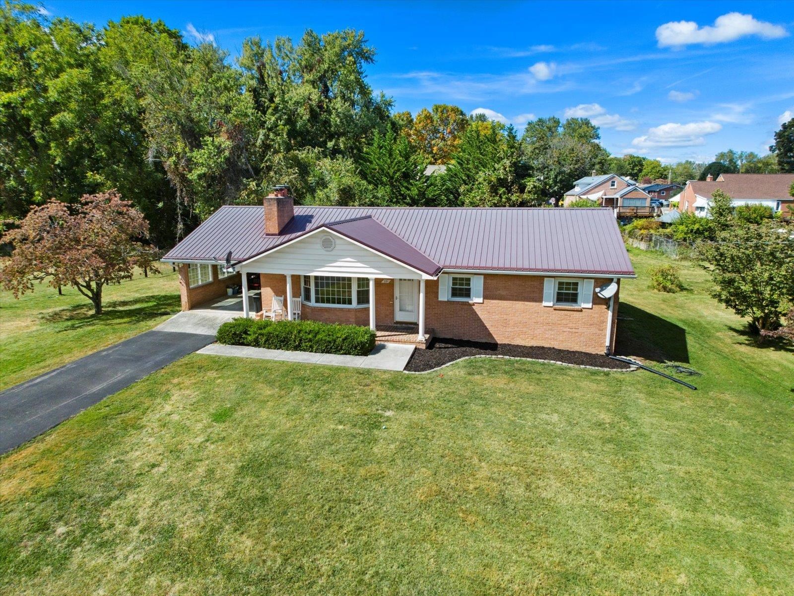 331 Roseberry St Street