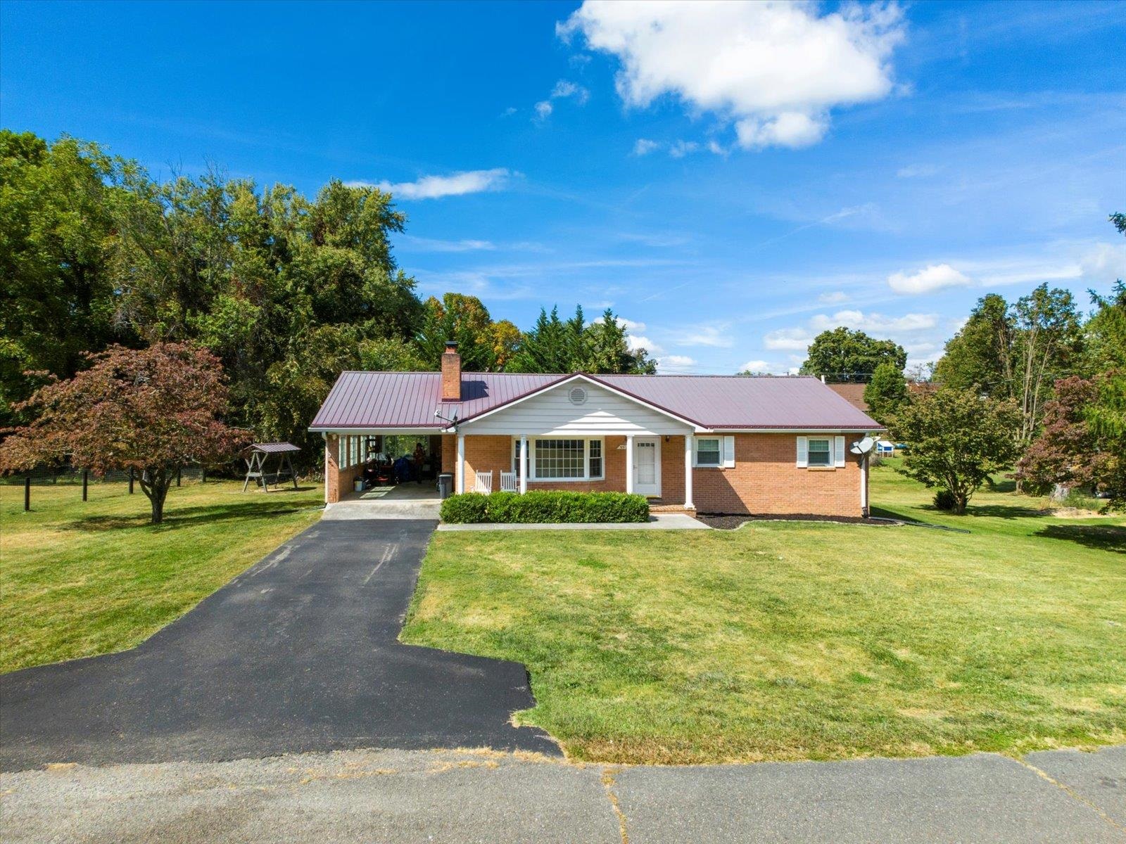 331 Roseberry St Street