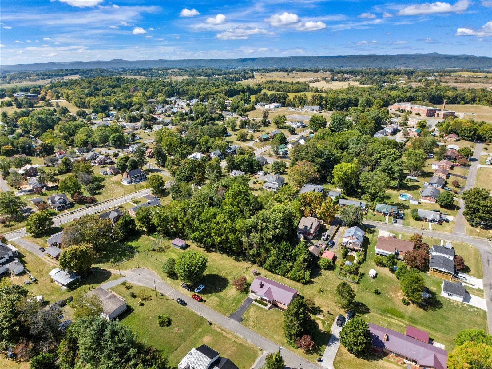 331 Roseberry St Street