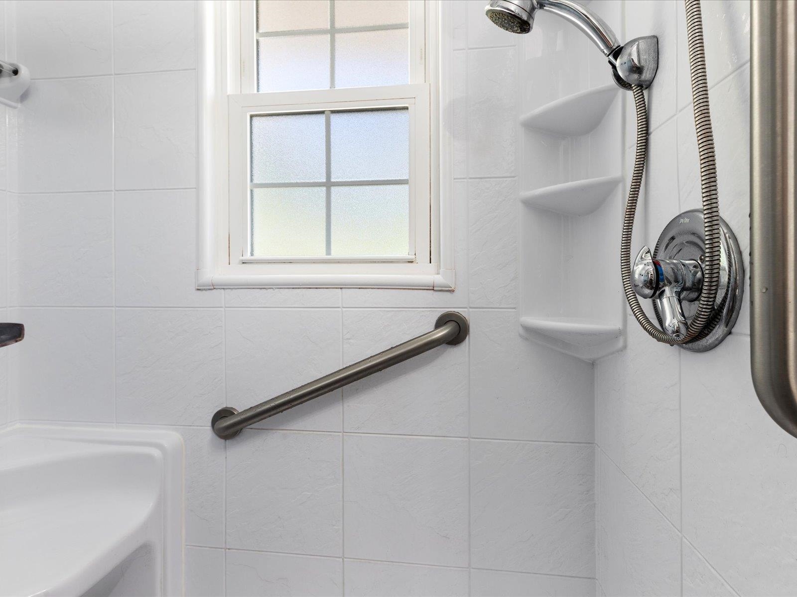 331 Roseberry St Street