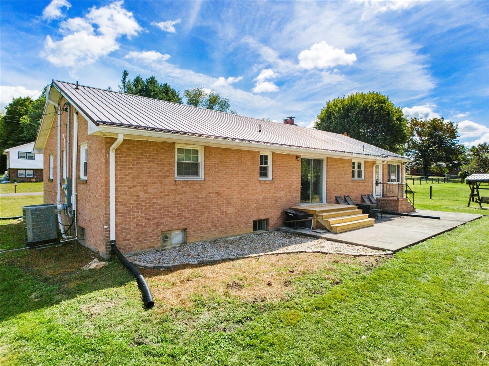 331 Roseberry St Street