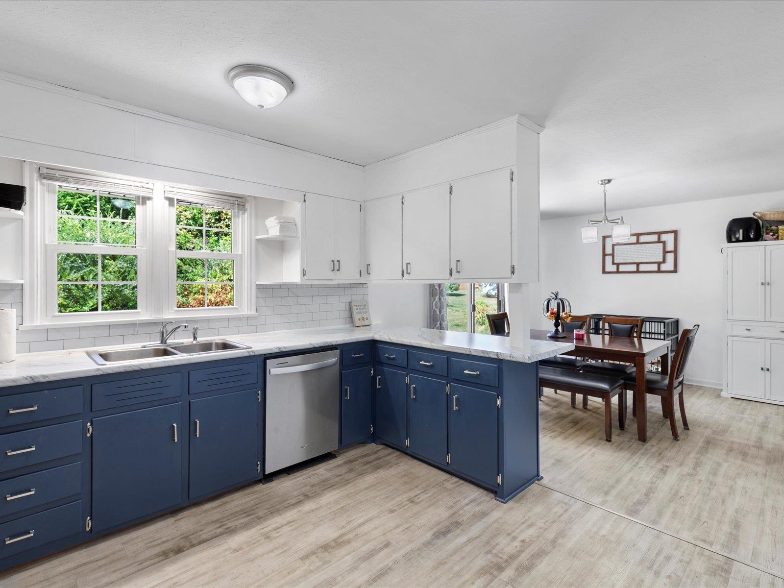 331 Roseberry St Street