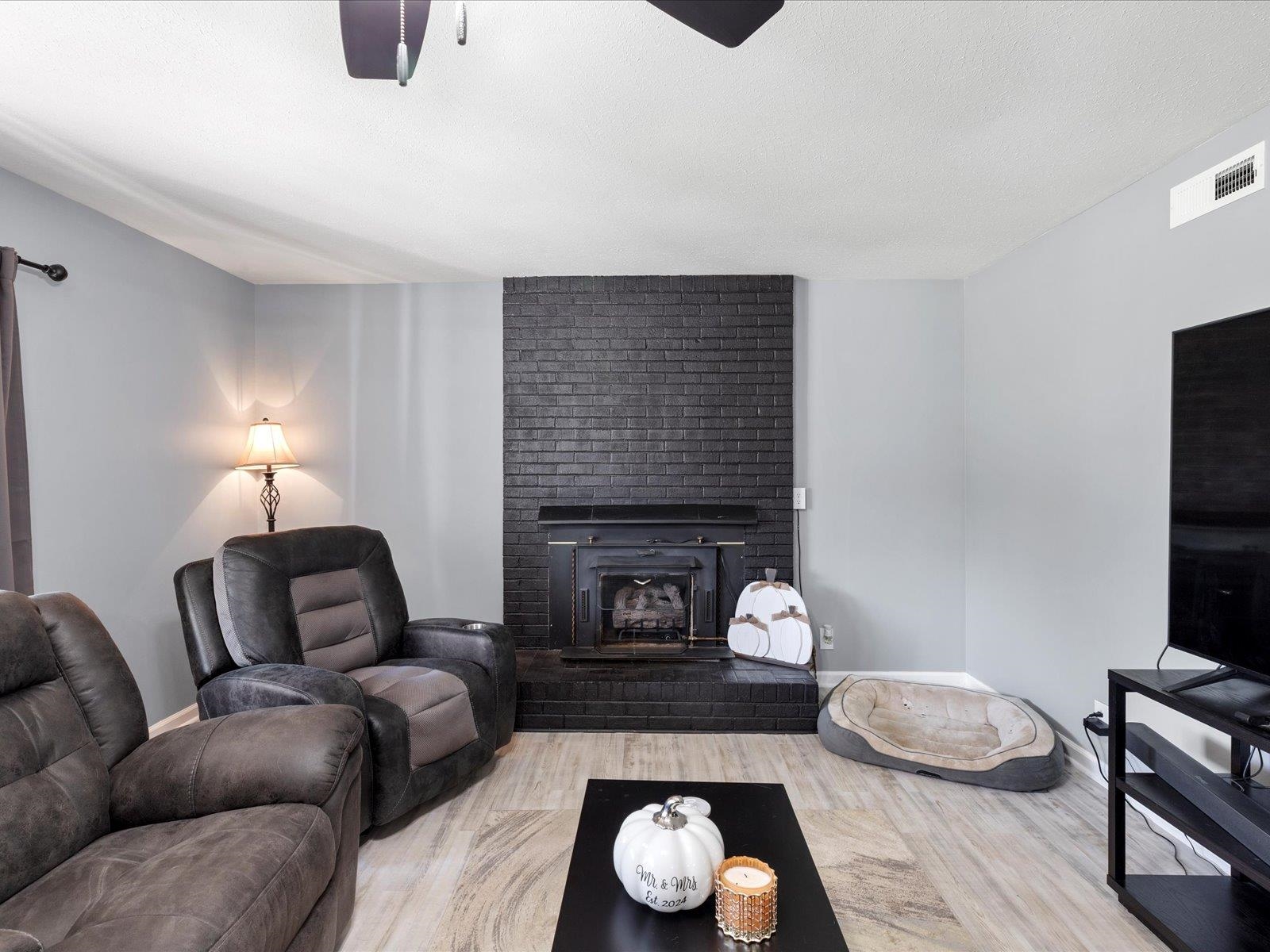 331 Roseberry St Street