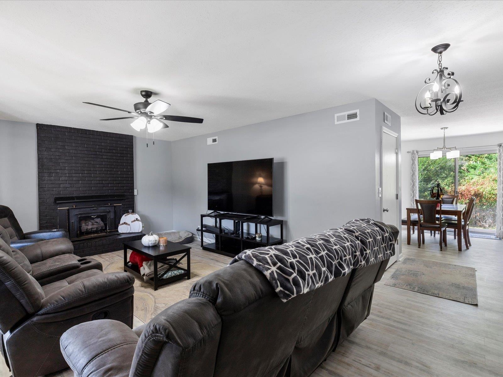 331 Roseberry St Street