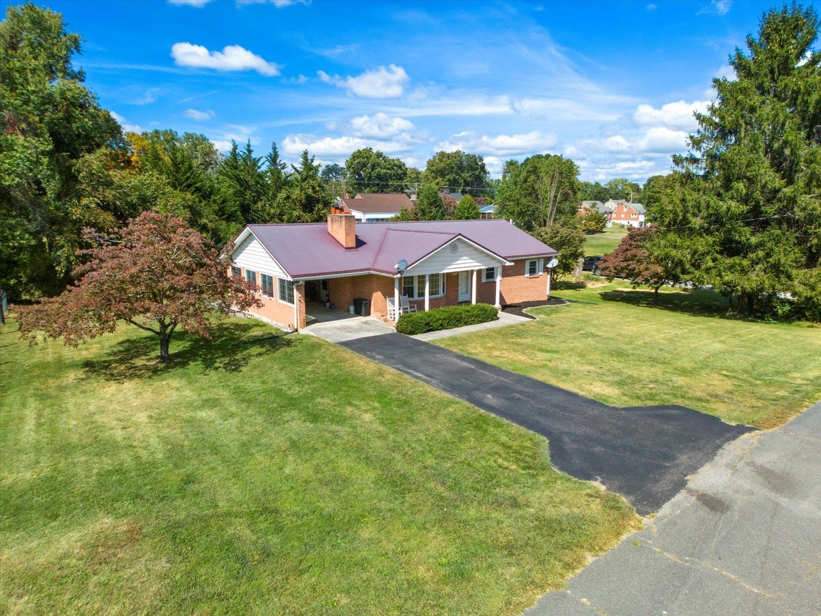 331 Roseberry St Street