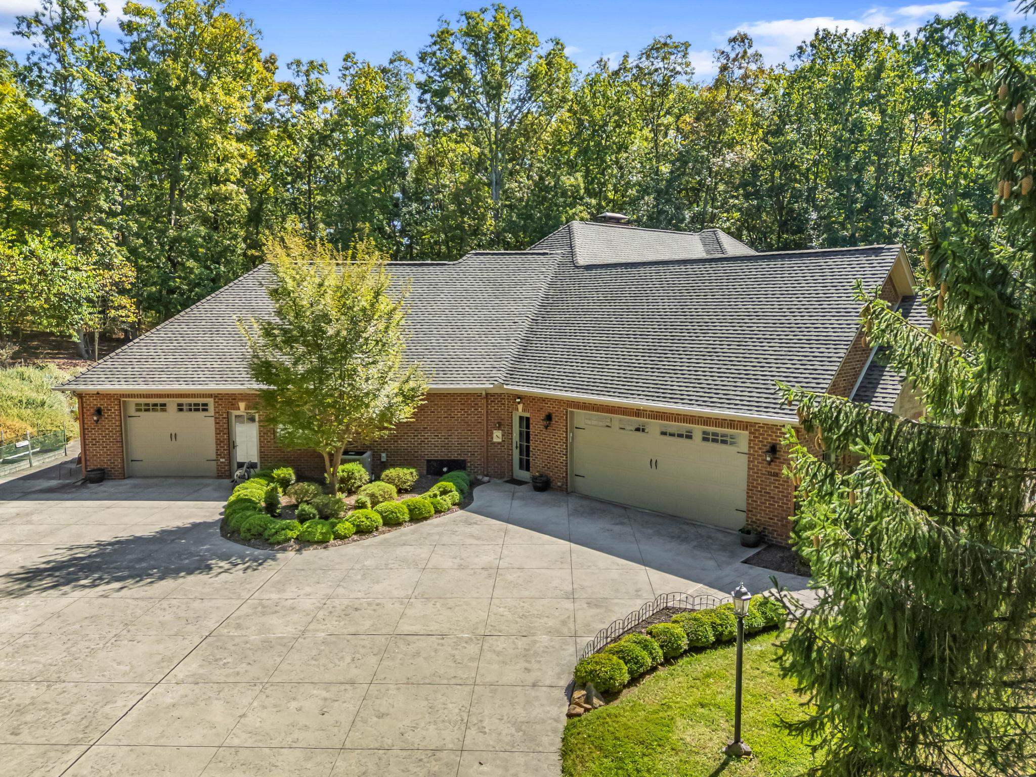 1250 Treetop Ridge Rd Road