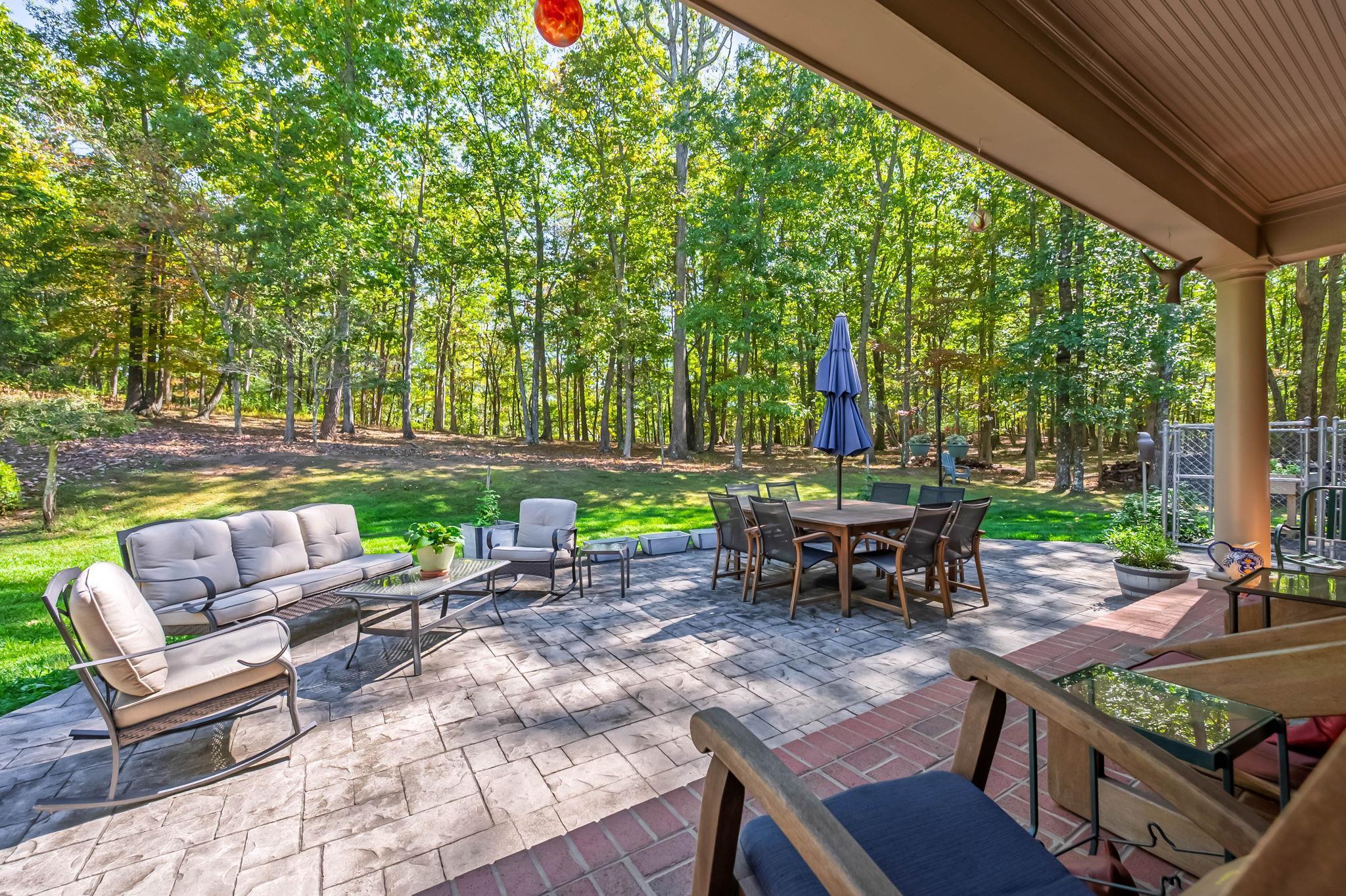 1250 Treetop Ridge Rd Road