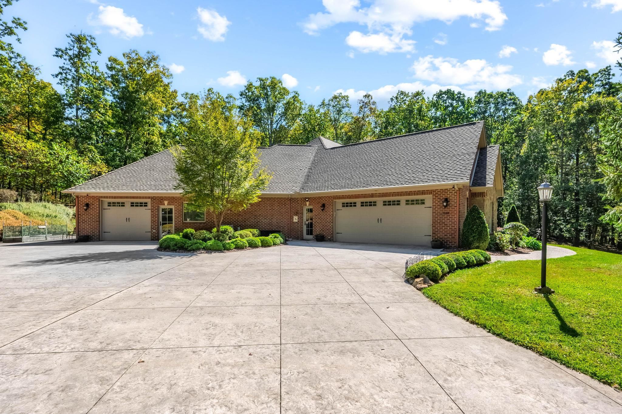 1250 Treetop Ridge Rd Road