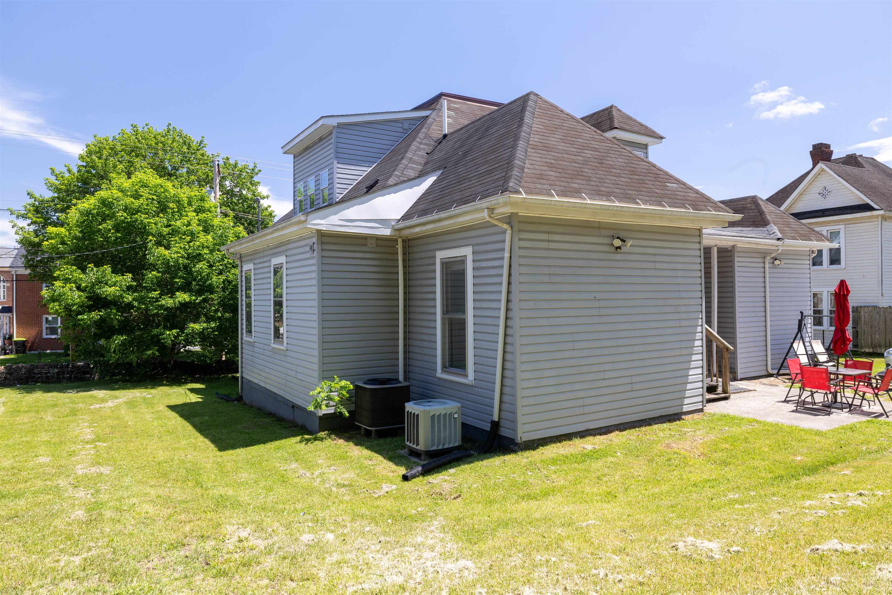 231 RANDOLPH Avenue