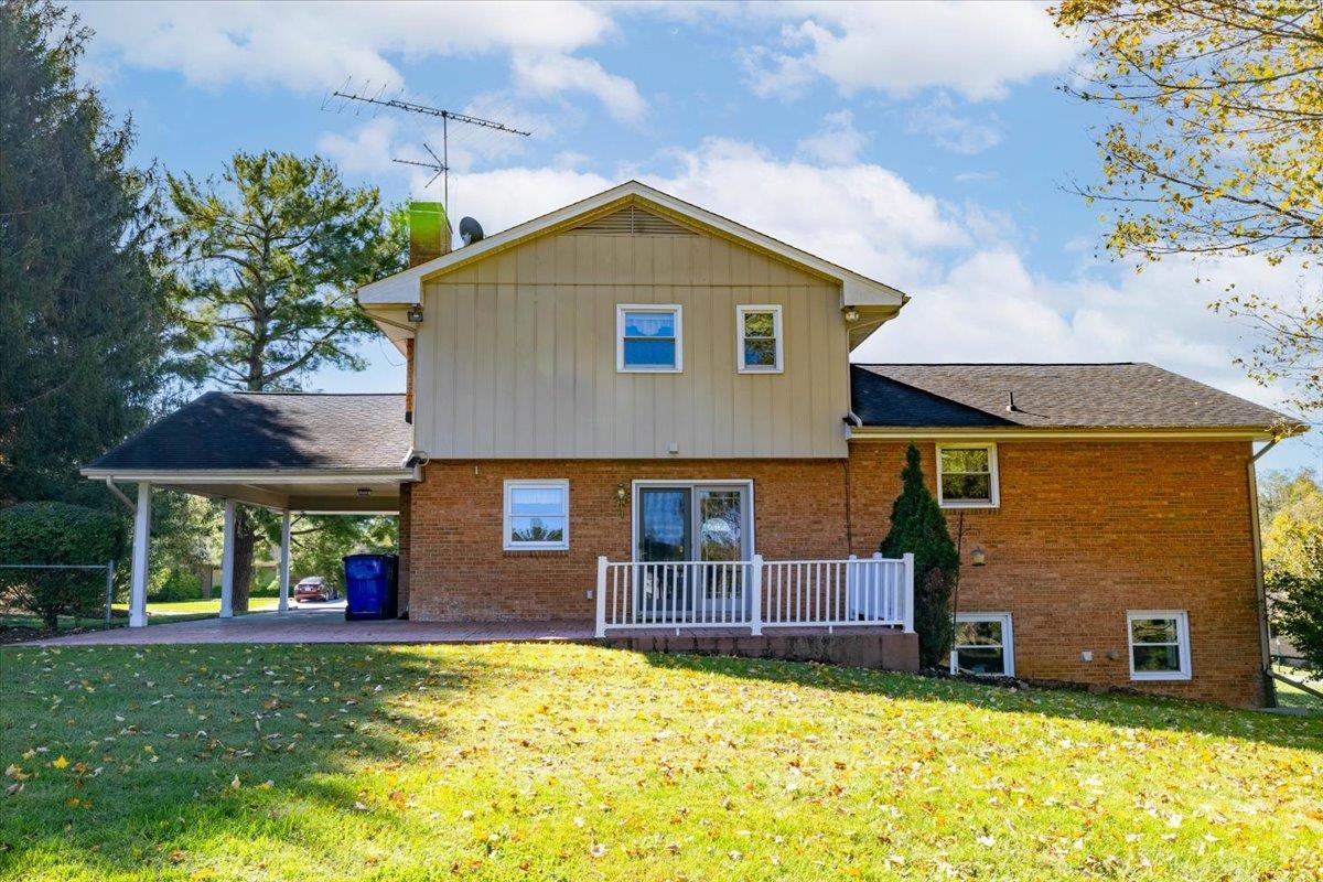 380 Walters Drive NW