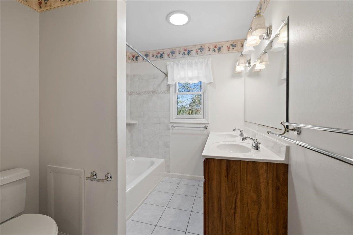 380 Walters Drive NW